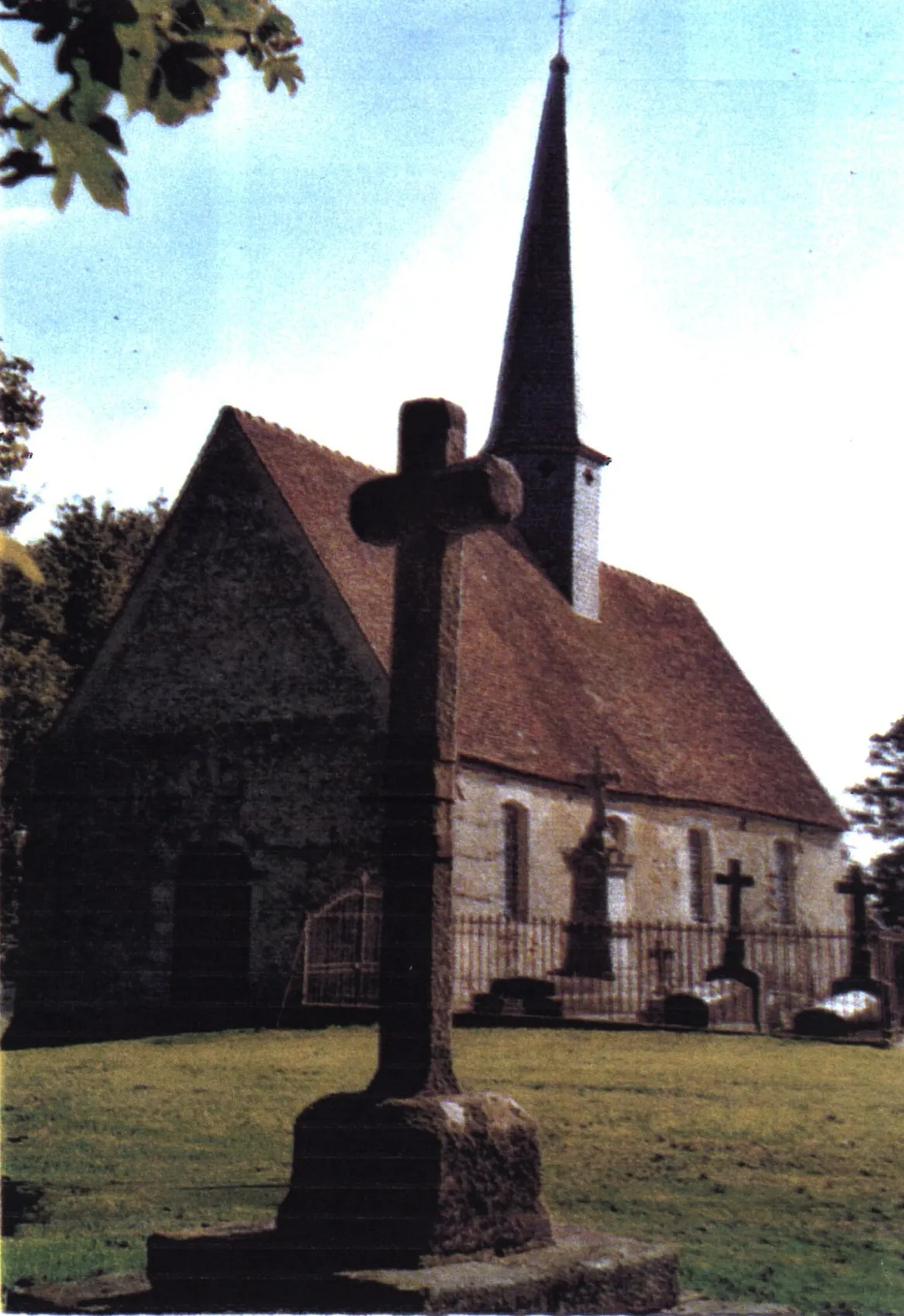 Photo showing: This building is indexed in the base Mérimée, a database of architectural heritage maintained by the French Ministry of Culture, under the reference PA00110874 .