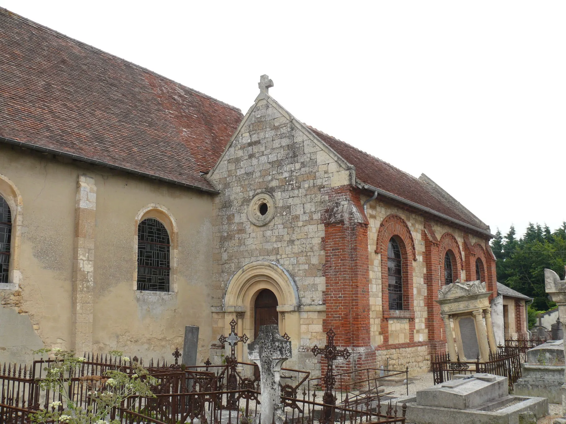 Photo showing: Saint-Vigor's church of Saint-Loup-de-Fribois (Calvados, Basse-Normandie, France).