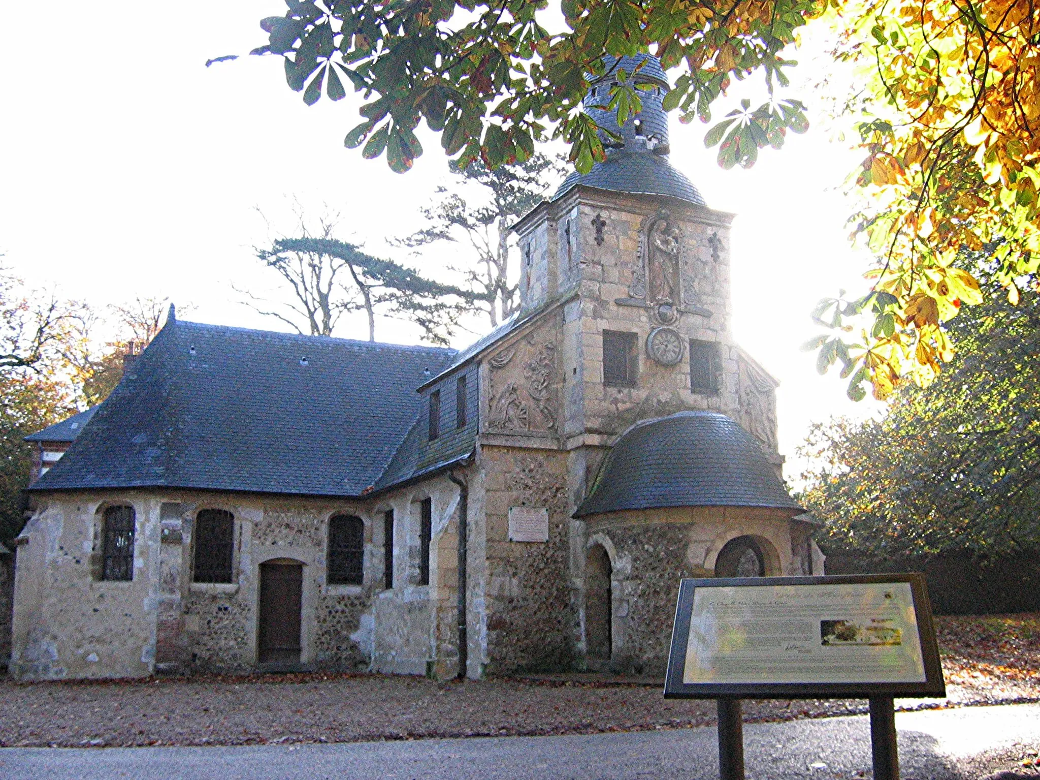 Photo showing: Chapelle de Grâce, Honfleur, Source :  Photographie personnelle prise par l'utilisateur Urban, octobre 2004, GFDL.
Urban, octobre 2004