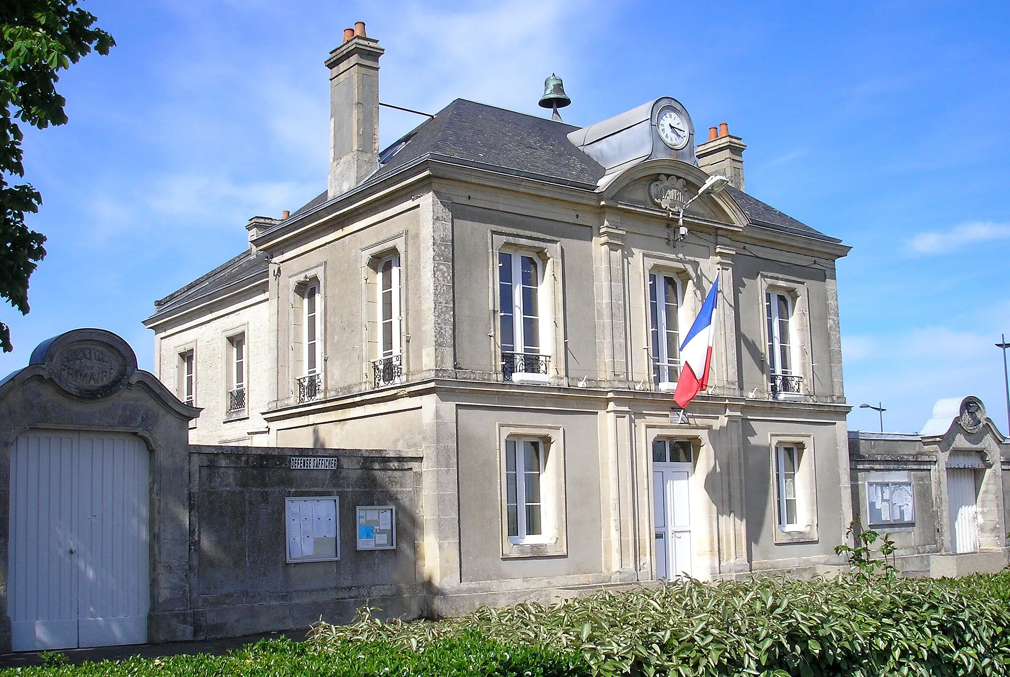 Photo showing: Amfreville (Normandie, France). La mairie.