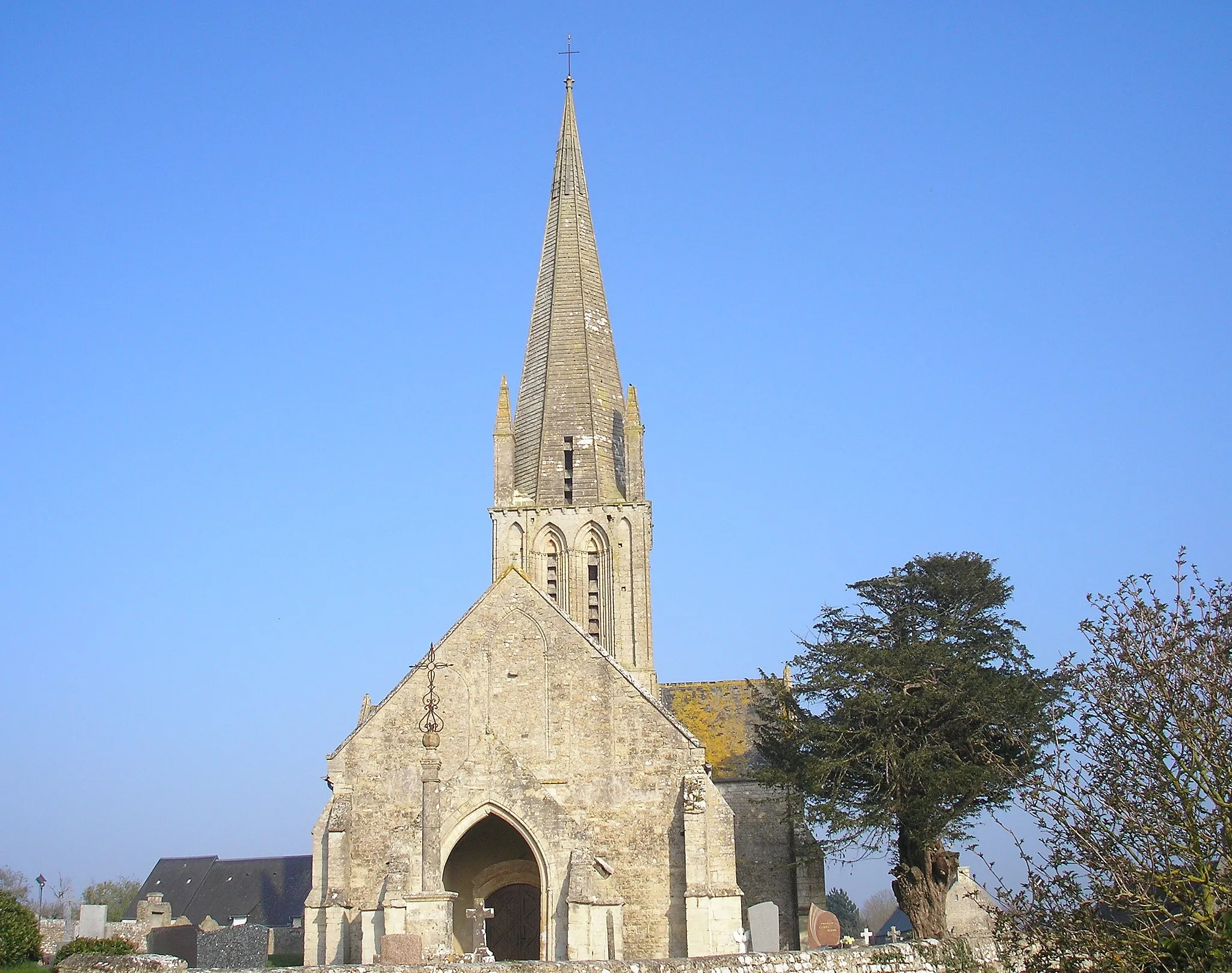 Photo showing: Louvières. (Normandie, France). L'église Notre-Dame.