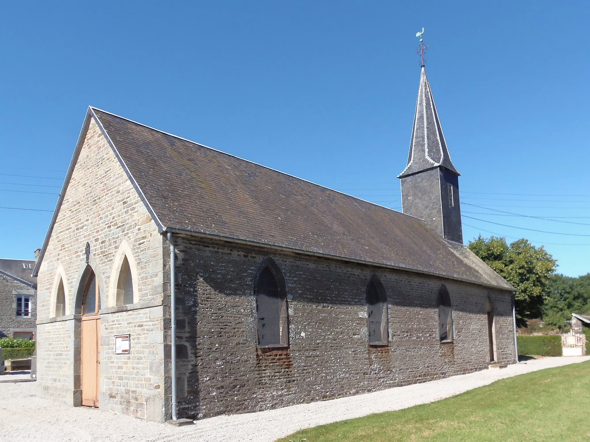 Photo showing: La Ferrière-Harang (Normandie, France). La chapelle Notre-Dame de la Ferrière.