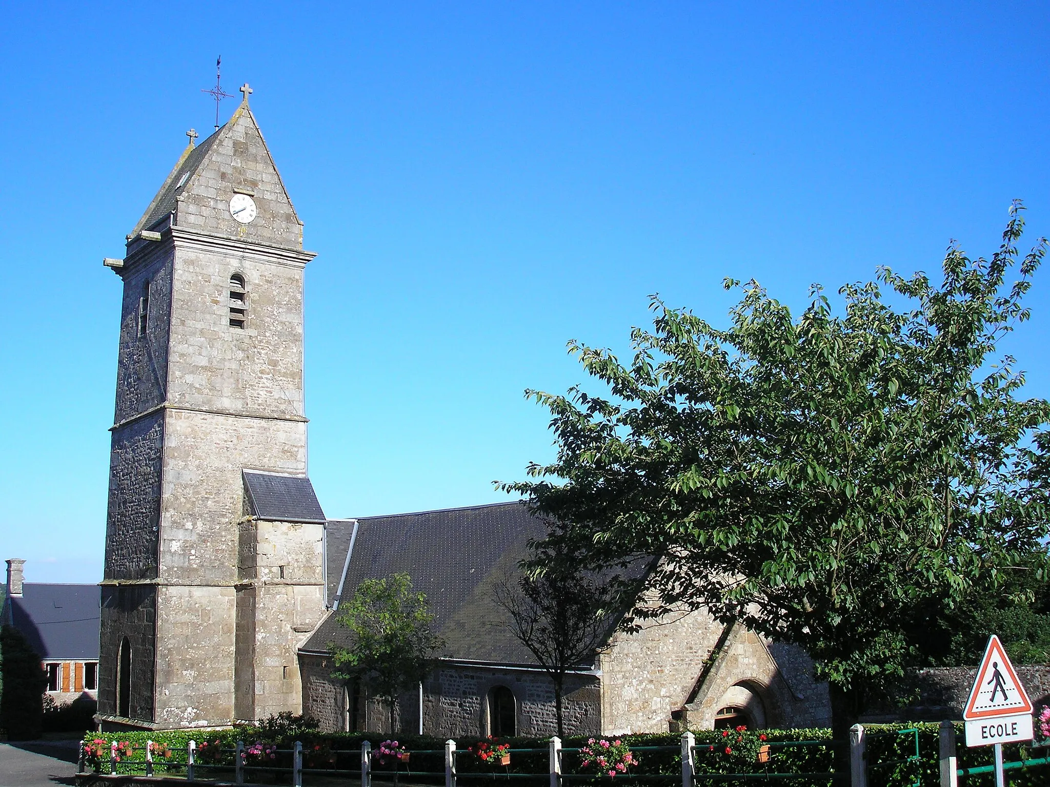 Photo showing: Champ-du-Boult (Normandie, France). L'église Notre-Dame.