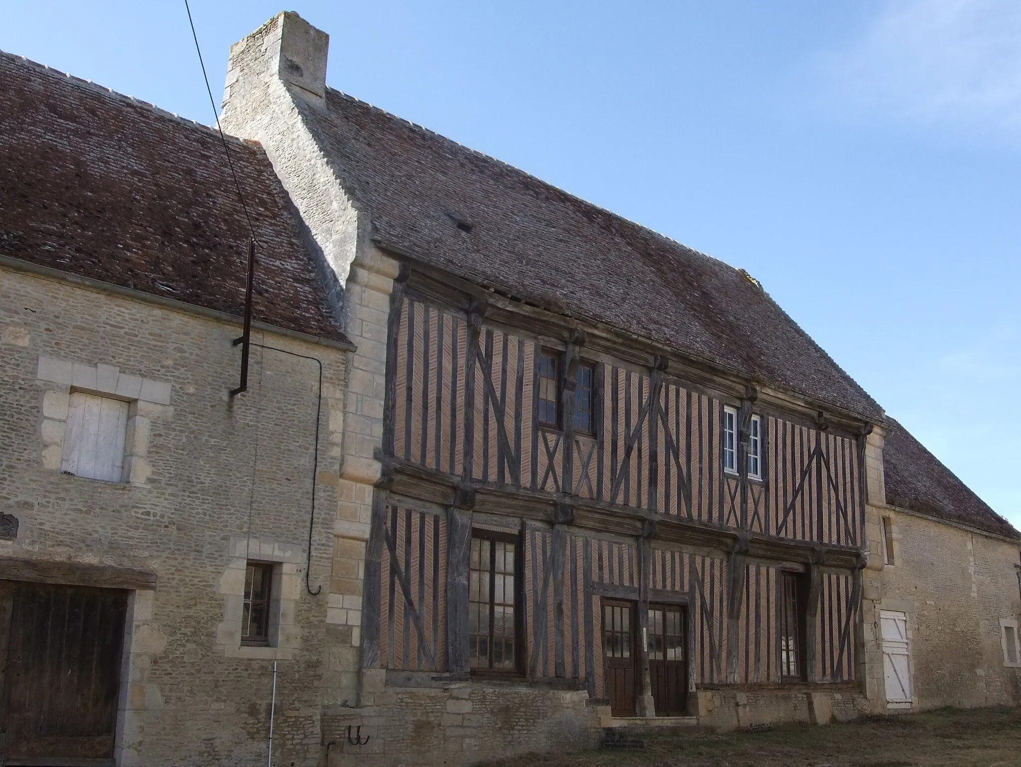 Photo showing: This building is inscrit au titre des monuments historiques de la France. It is indexed in the base Mérimée, a database of architectural heritage maintained by the French Ministry of Culture, under the reference PA00111038 .