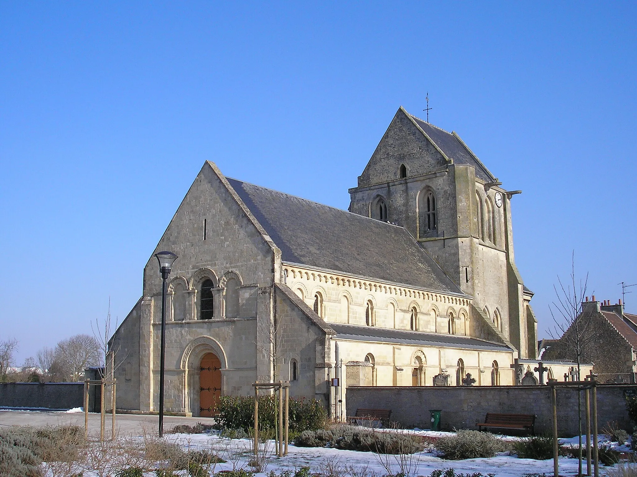 Photo showing: Carpiquet (Normandie, France). L'église Saint-Martin.