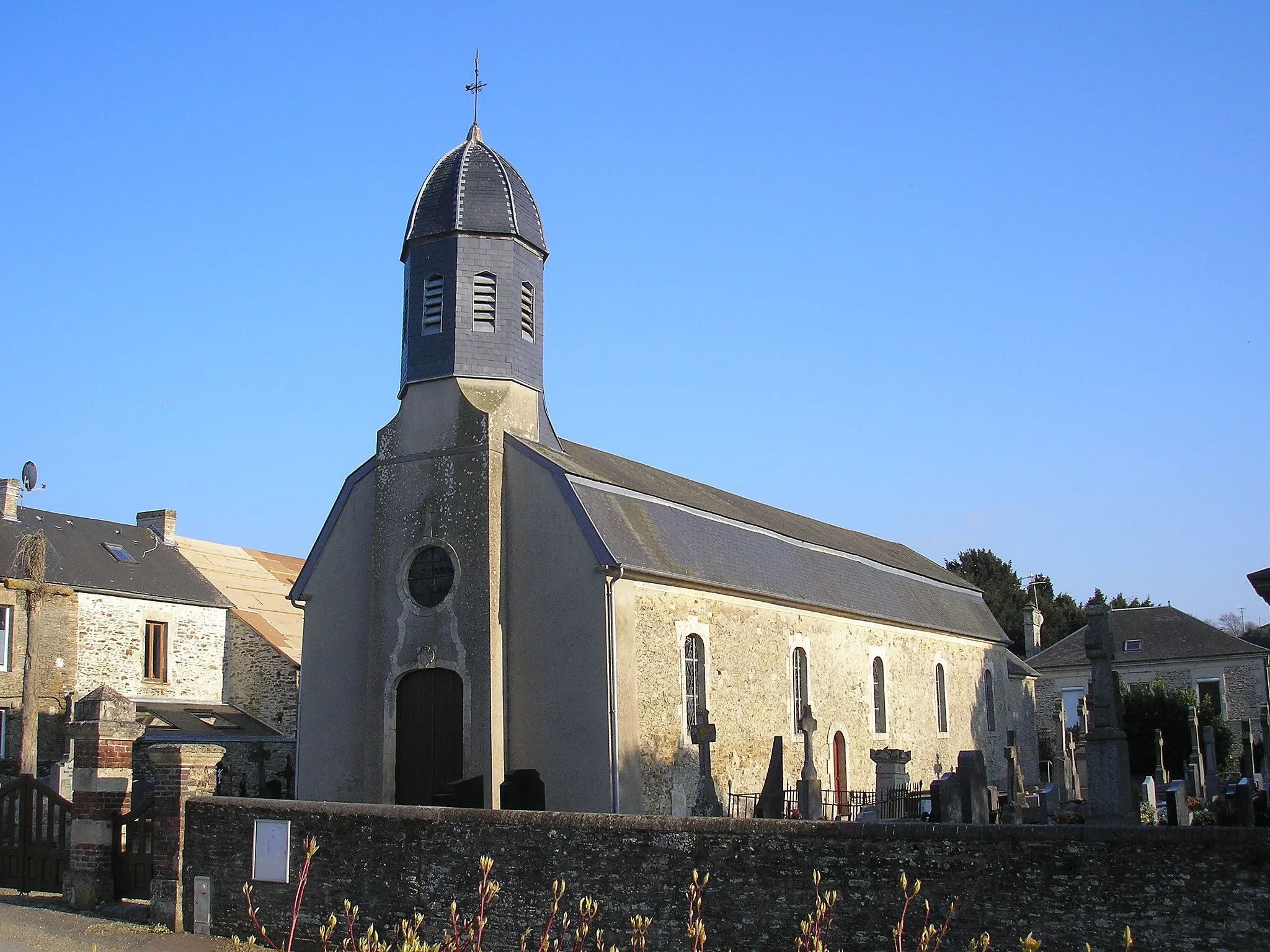 Photo showing: Coulvain (Normandie, France). L'église Saint-Vigor.