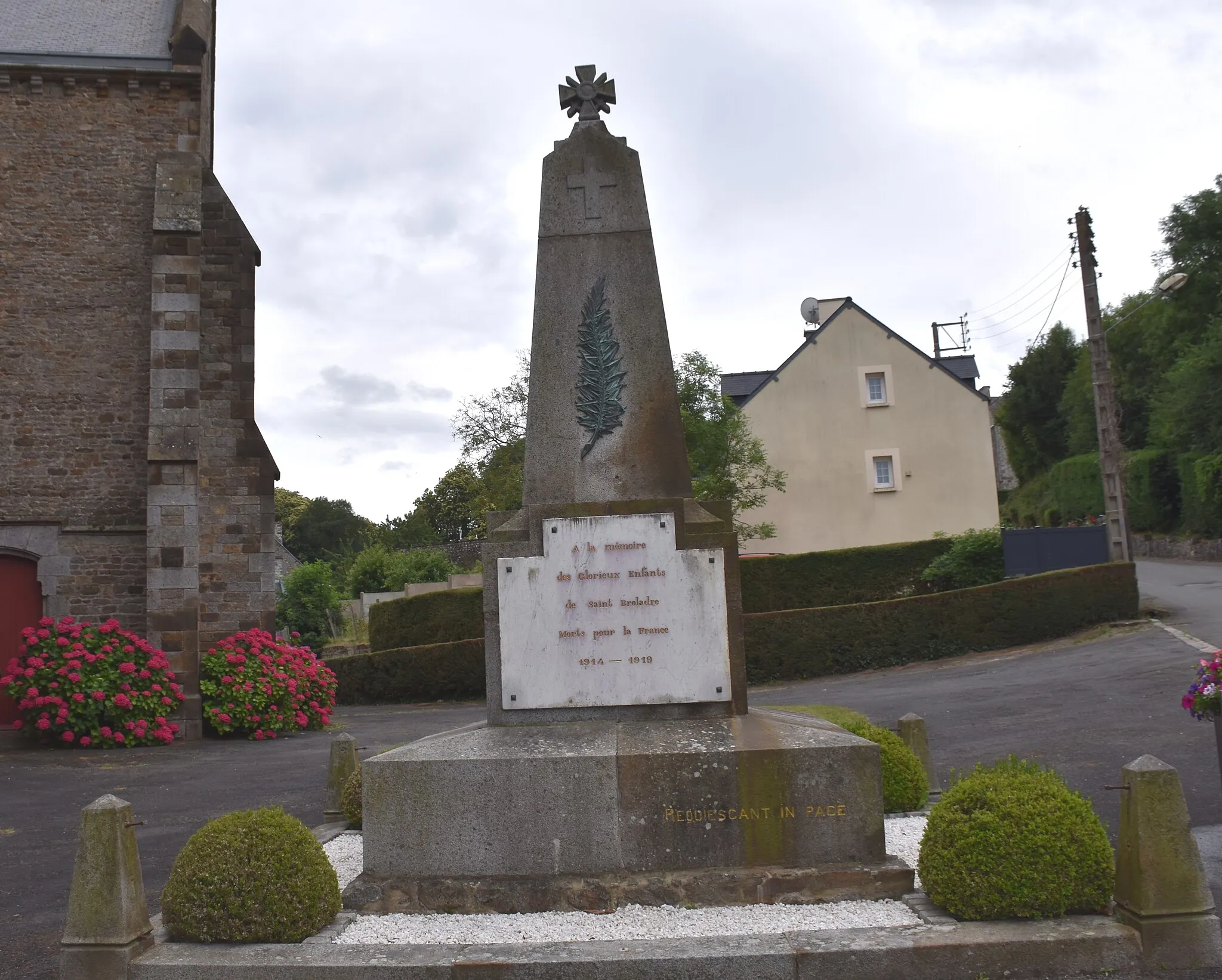 Photo showing: Le monument aux morts