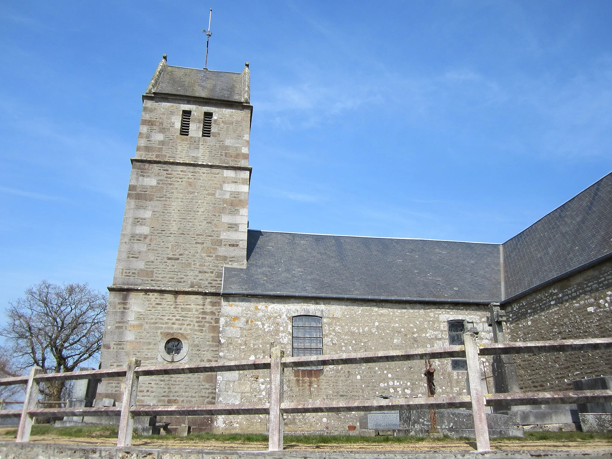 Photo showing: Église Saint-Cyr-et-Sainte-Julitte de fr:la Chapelle-Cécelin
