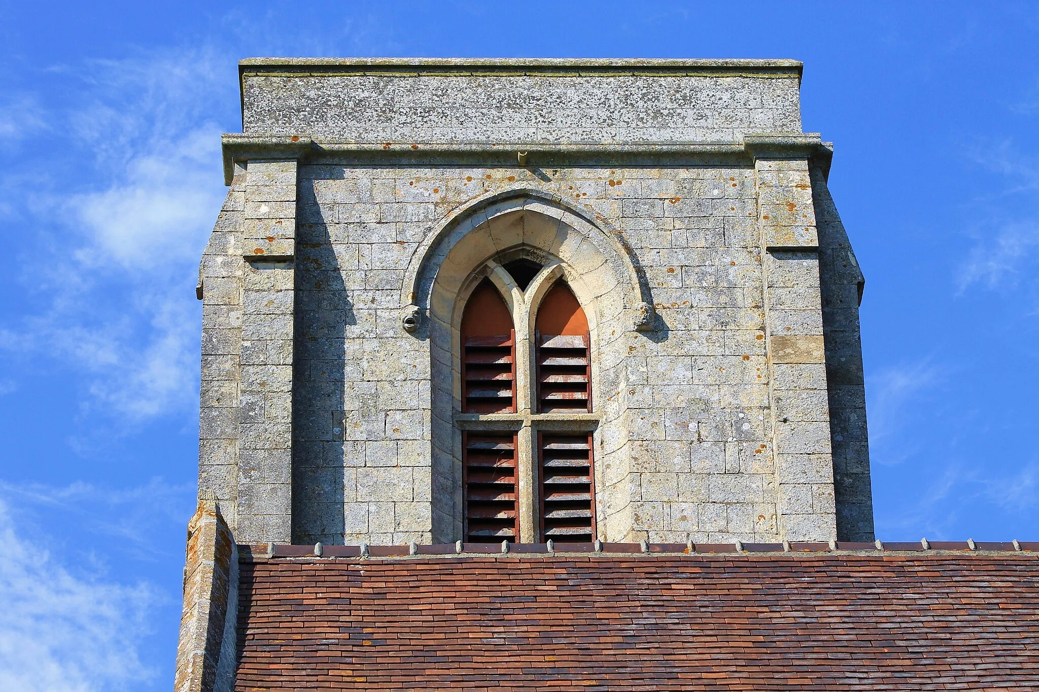 Photo showing: Clocher face sud de l'église Notre-Dame de Démouville (Calvados)