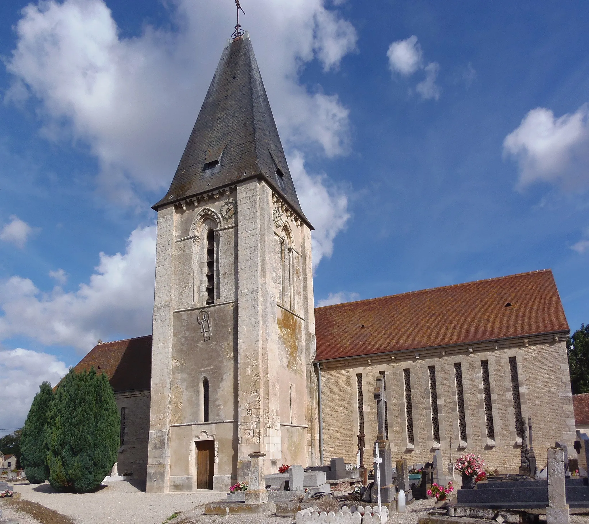 Photo showing: Ernes (Normandie, France). L'église Saint-Paterne.