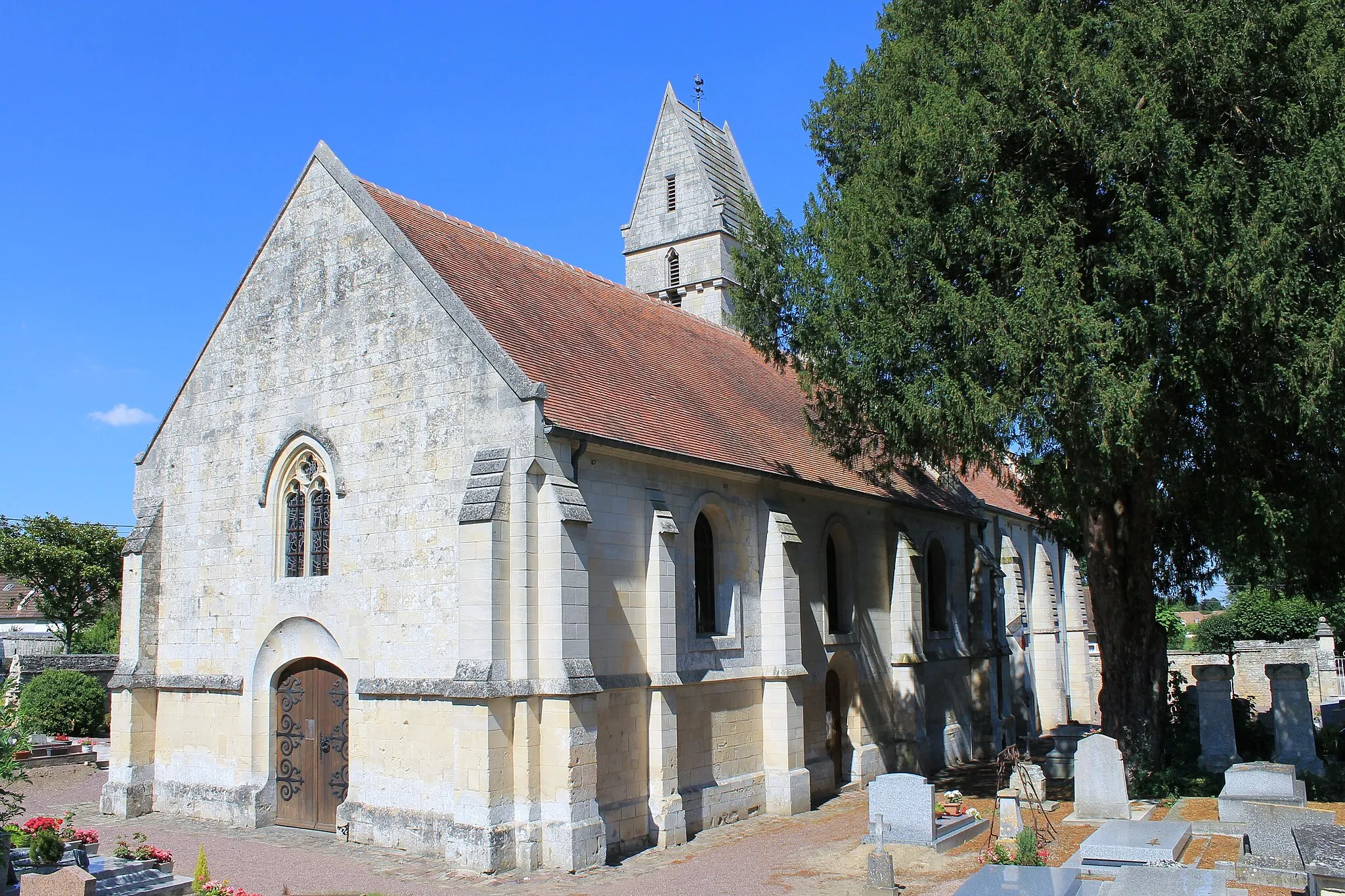 Photo showing: Église Saint-Jean-Baptiste à Éterville, Calvados