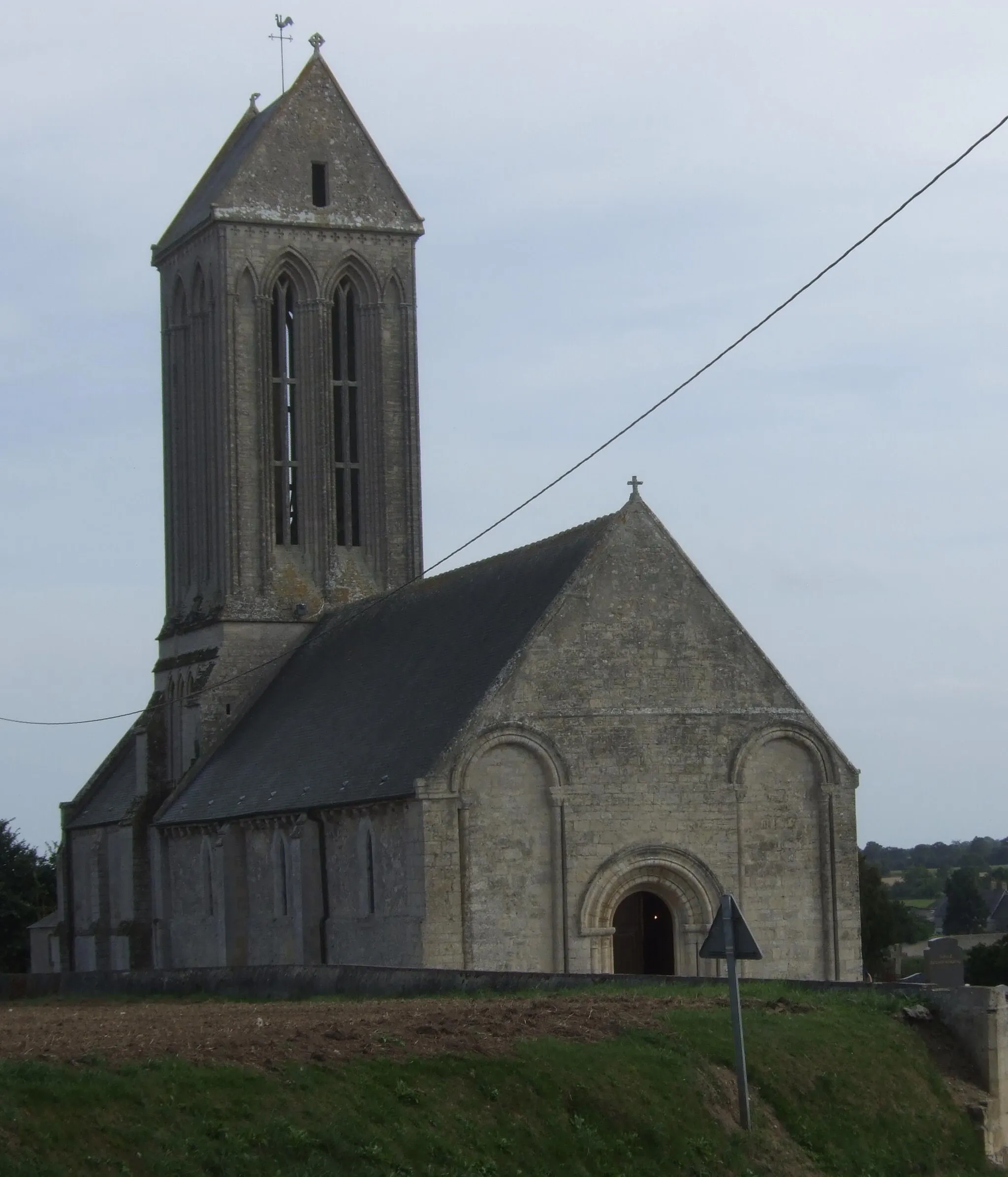 Photo showing: This building is indexed in the base Mérimée, a database of architectural heritage maintained by the French Ministry of Culture, under the reference PA00111305 .