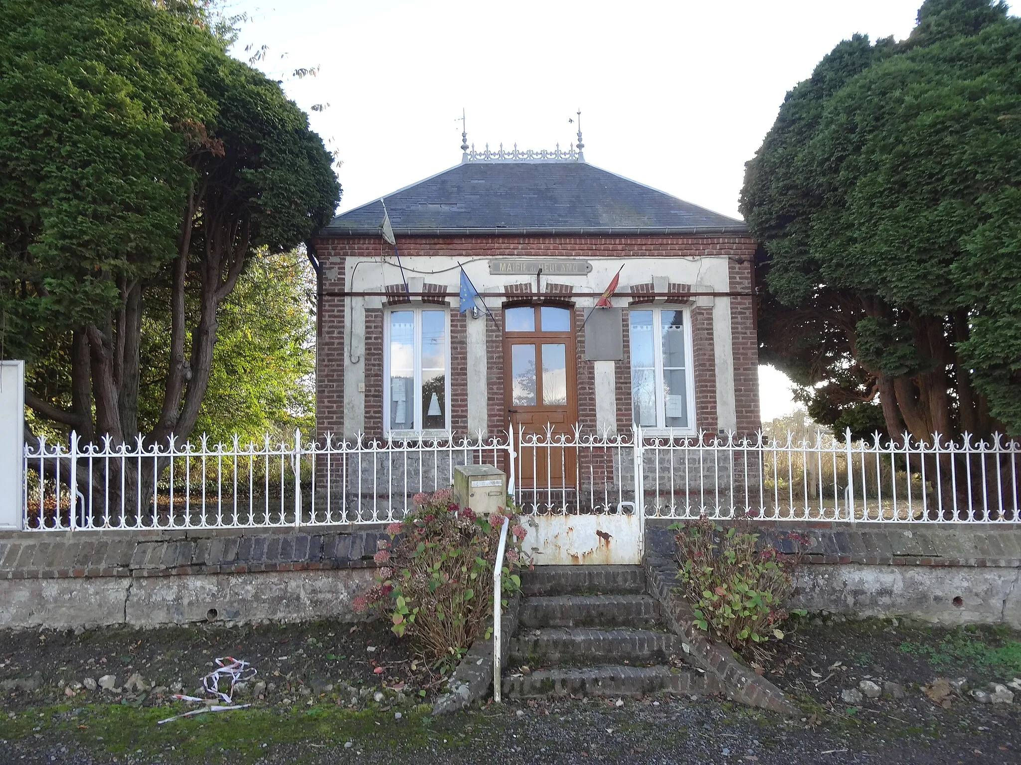 Photo showing: Heuland, une des petites mairies anciennes du Pays d'Auge