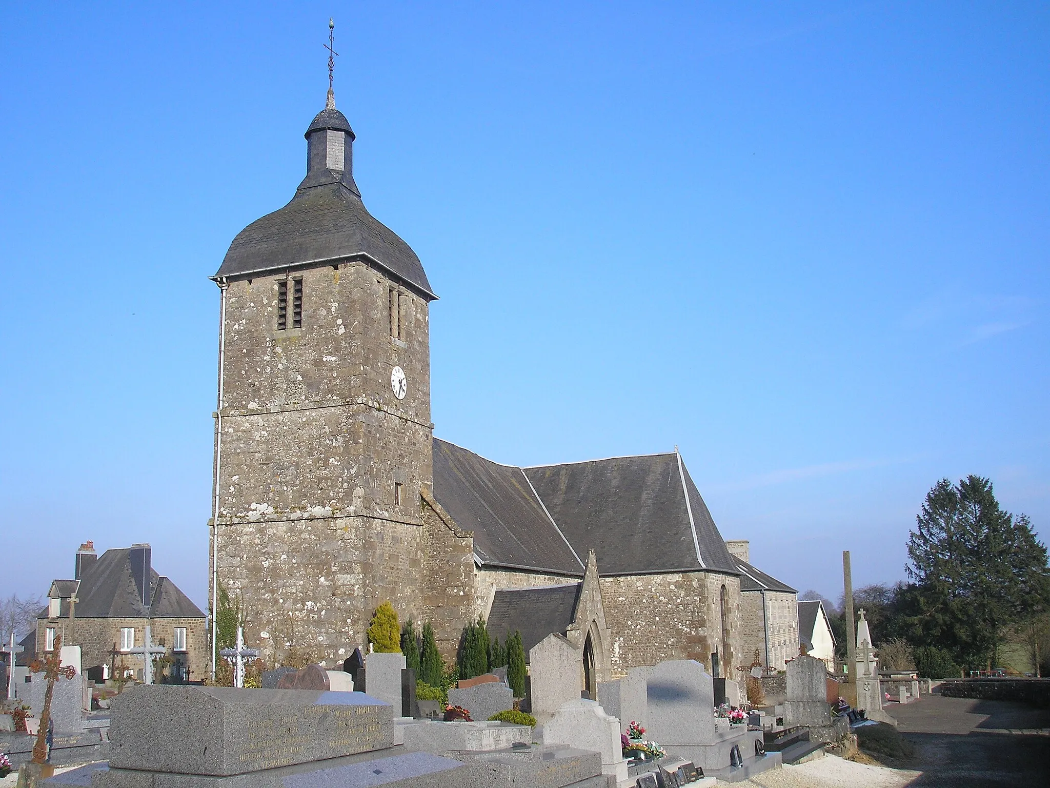 Photo showing: Vengeons (Normandie, France). L'église Saint-Germain.