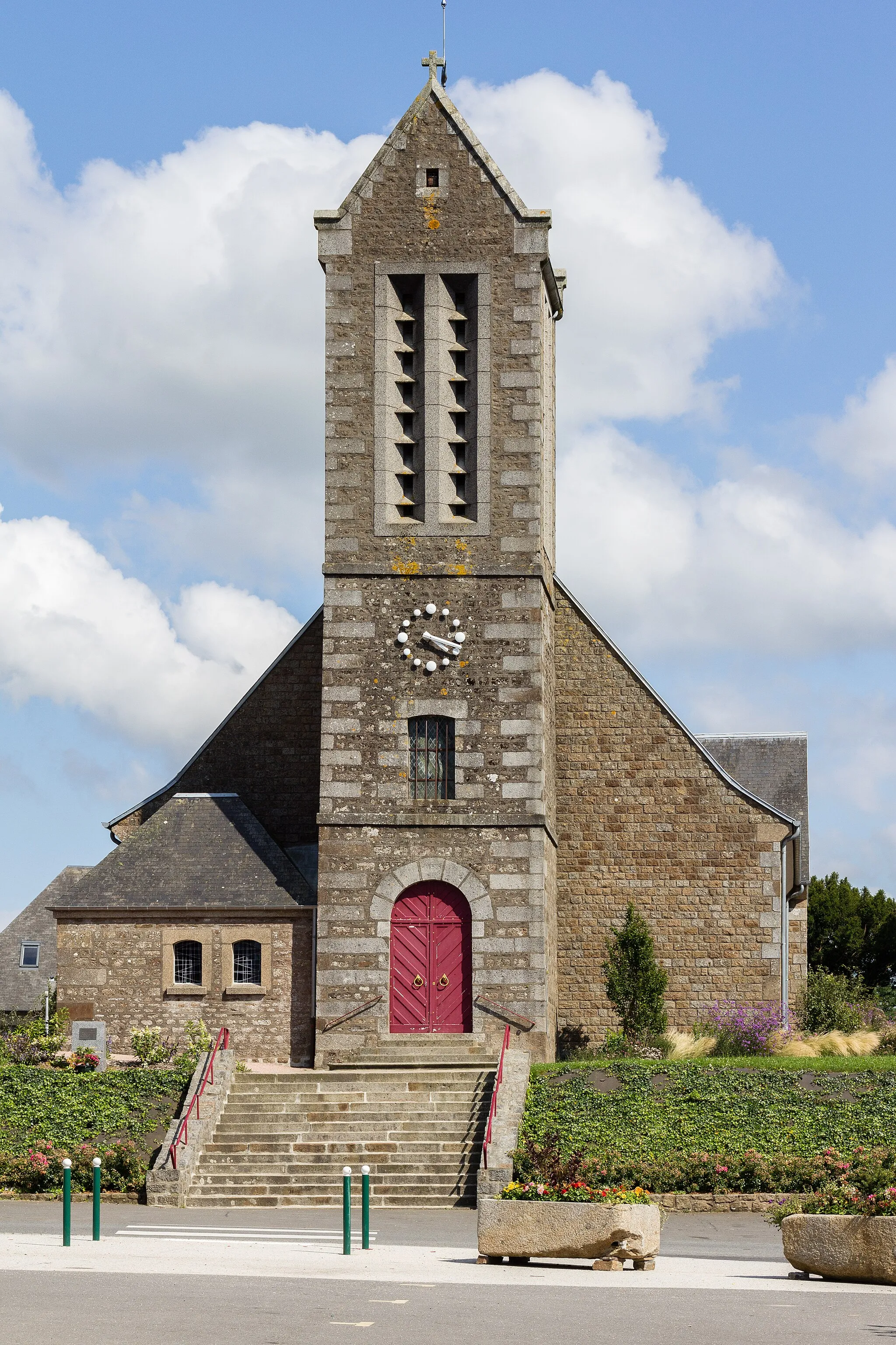 Photo showing: Église Notre-Dame à Juvigny-le-Tertre (France).