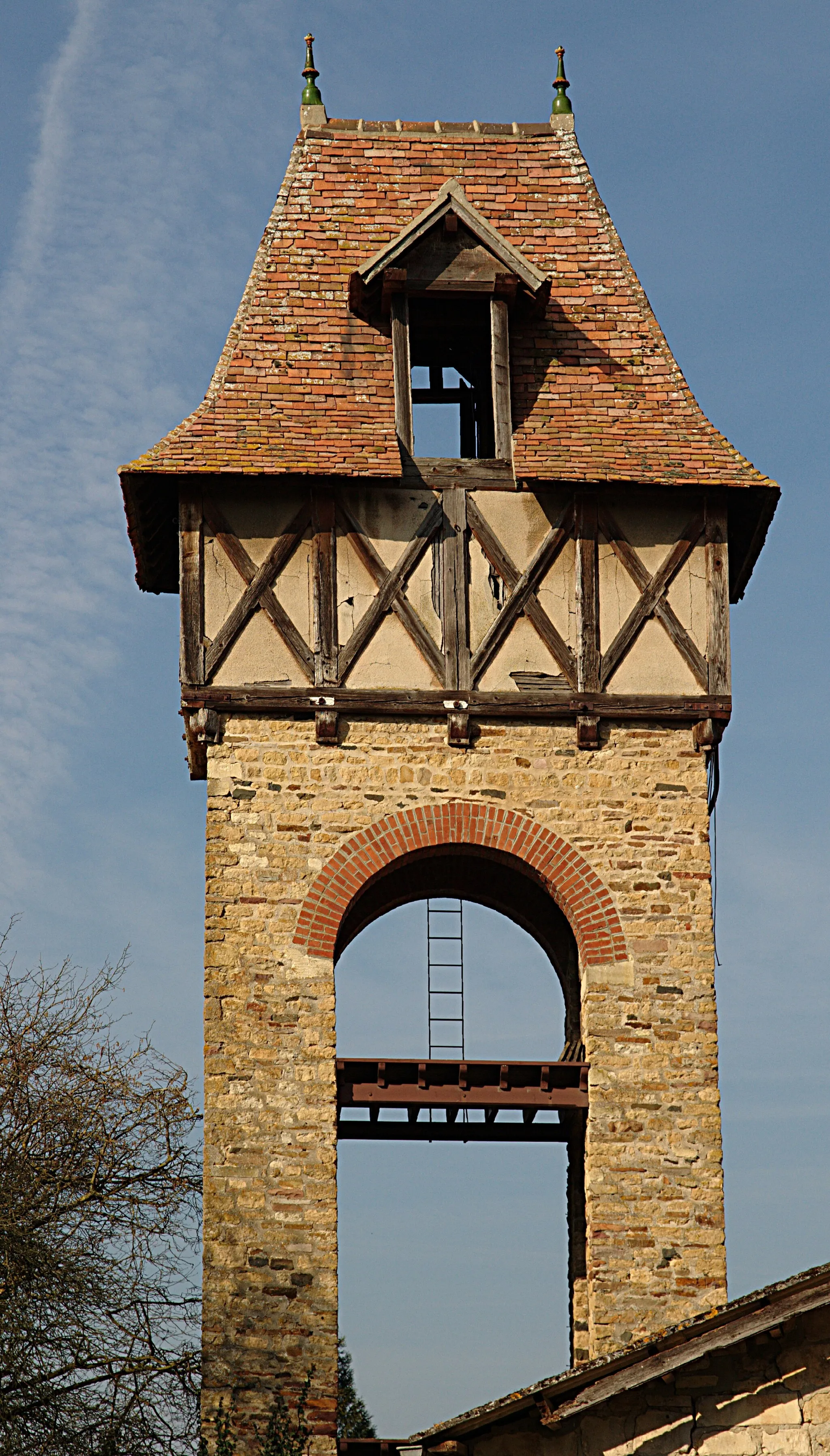 Photo showing: Chateau d'eau spécifique(private)d'une ferme de Laize-la-ville Calvados France