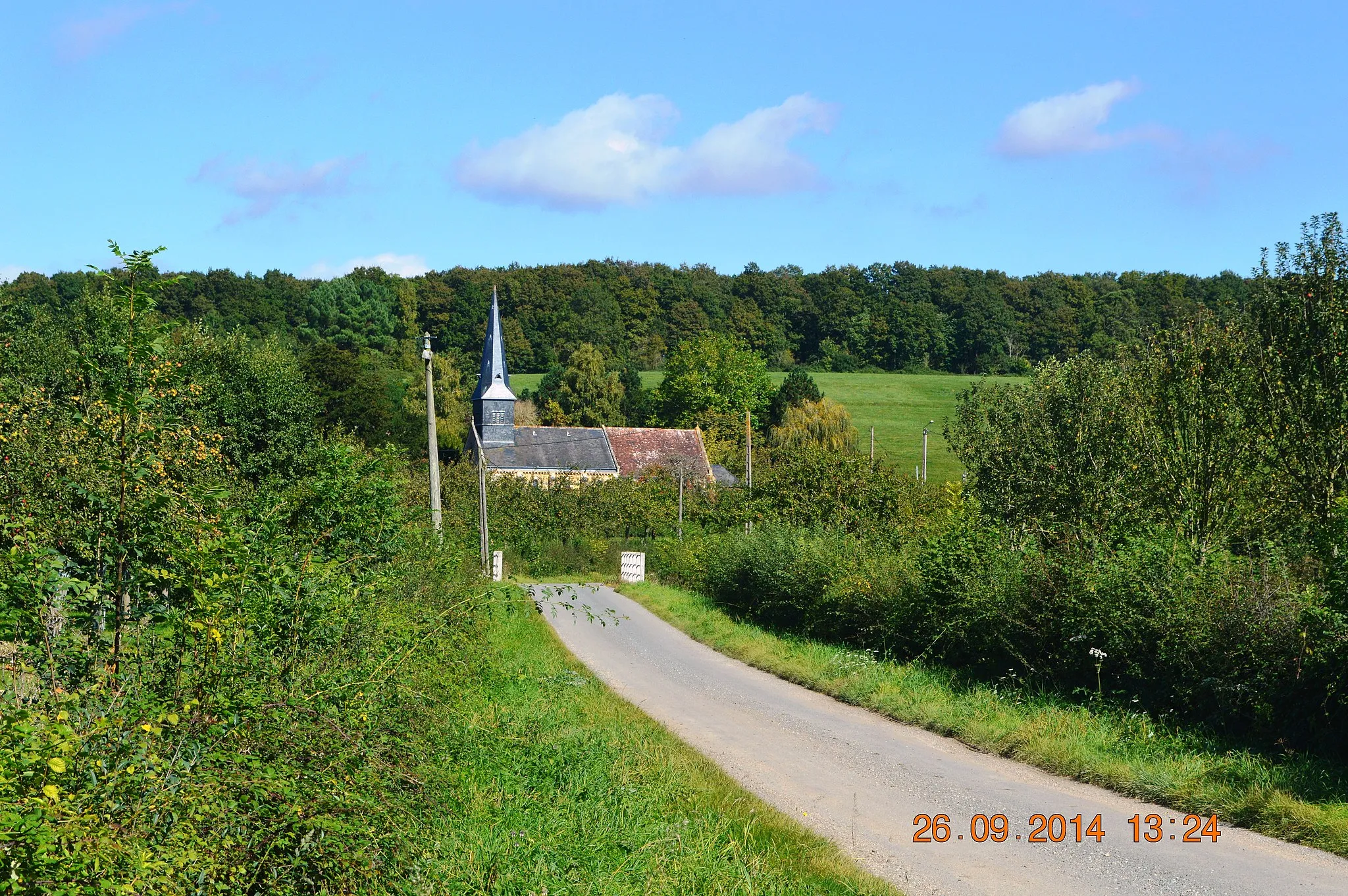 Photo showing: A general view of Les Authieux-Papion