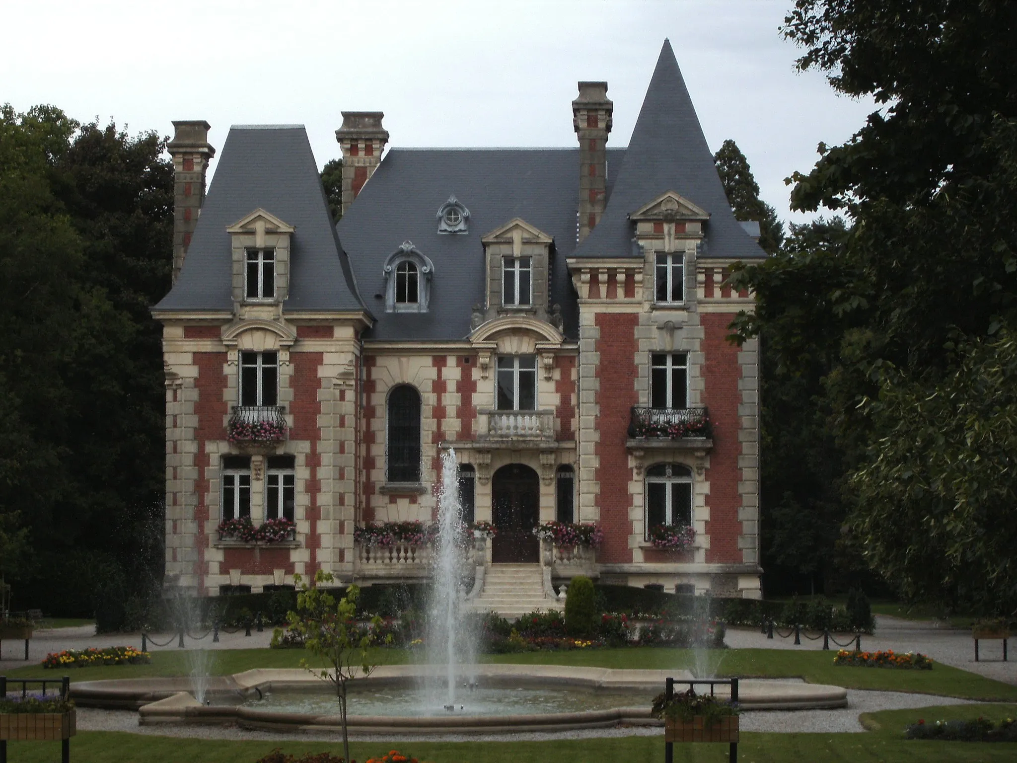 Photo showing: Livarot (Calvados-France) - Manoir de l'Isle