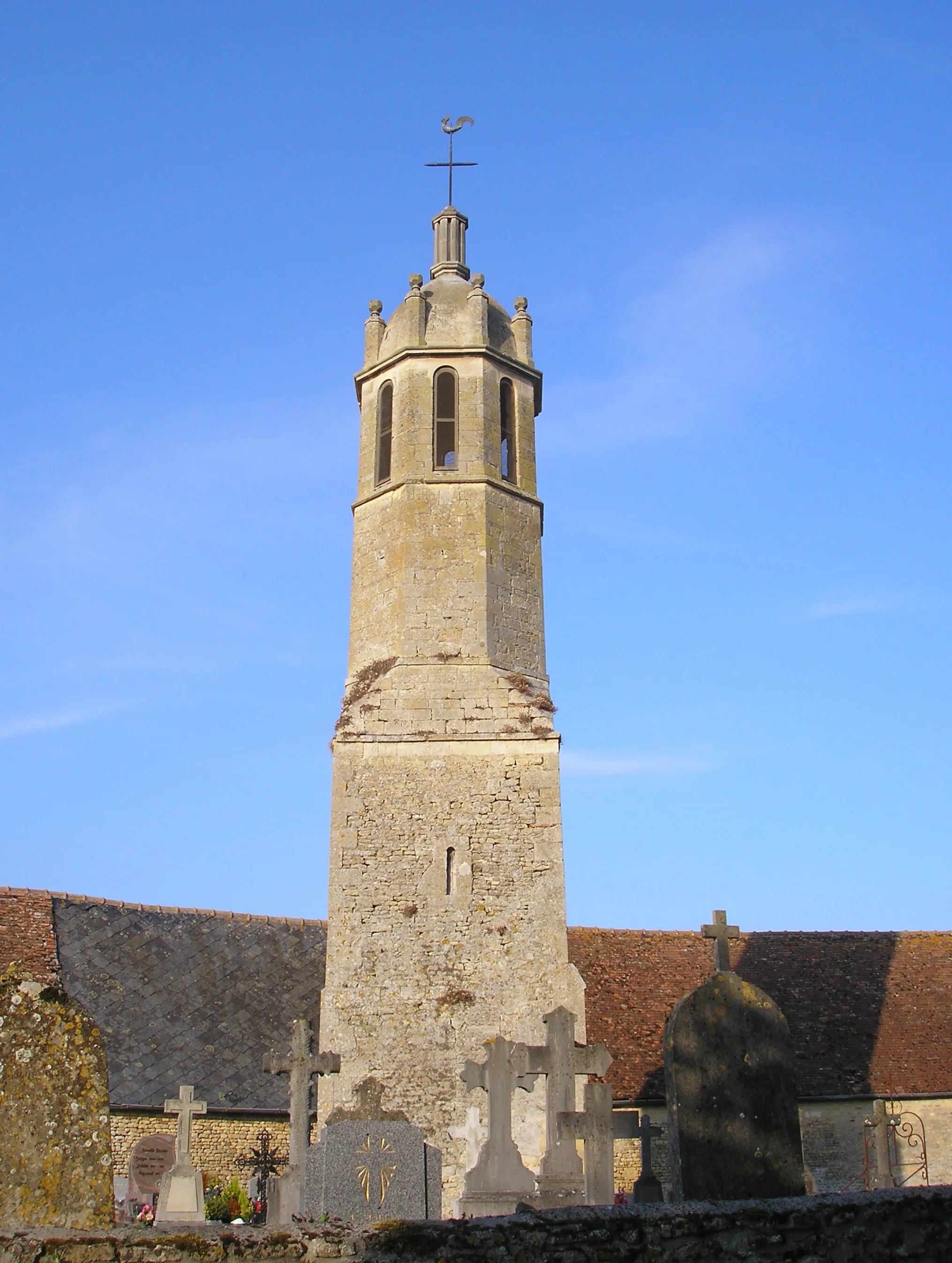 Photo showing: Magny-la-Campagne (Normandie, France). Clocher de l'ancienne église de la Sainte-Vierge.