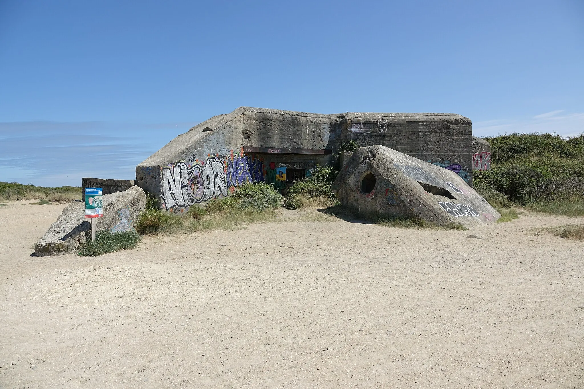 Photo showing: Bunker in Merville-Franceville-Plage (Calvados, France).