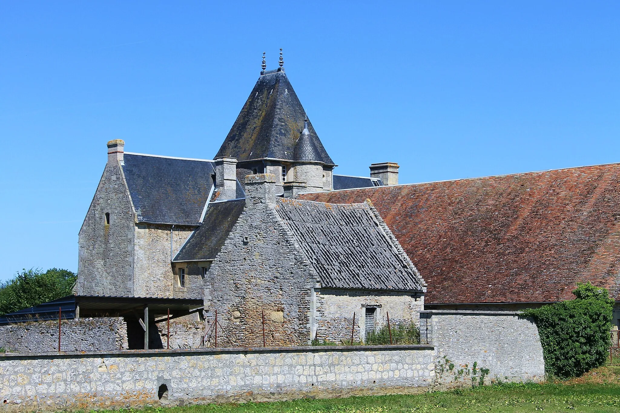 Photo showing: Chateau Cramesnil rue des Perrées à Saint-Aignan-de-Cramesnil (Calvados)