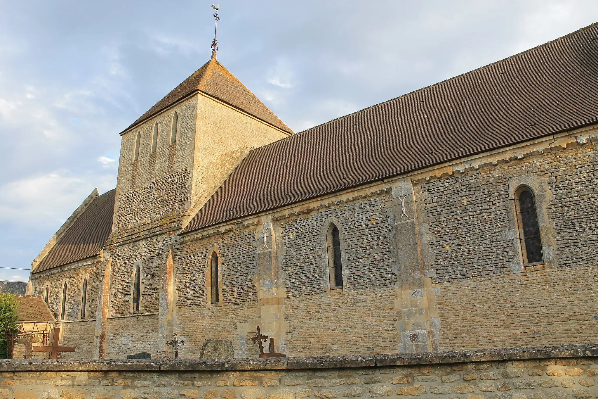 Photo showing: Façade nord de l'église Saint-Gervais de Percy-en-Auge (Calvados)