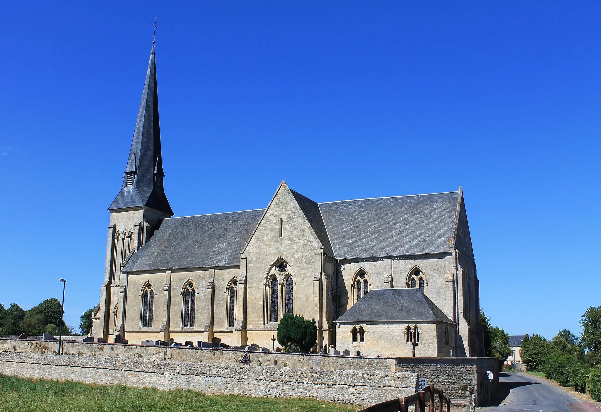 Photo showing: église à Saint-Aignan-de-Cramesnil (Calvados)