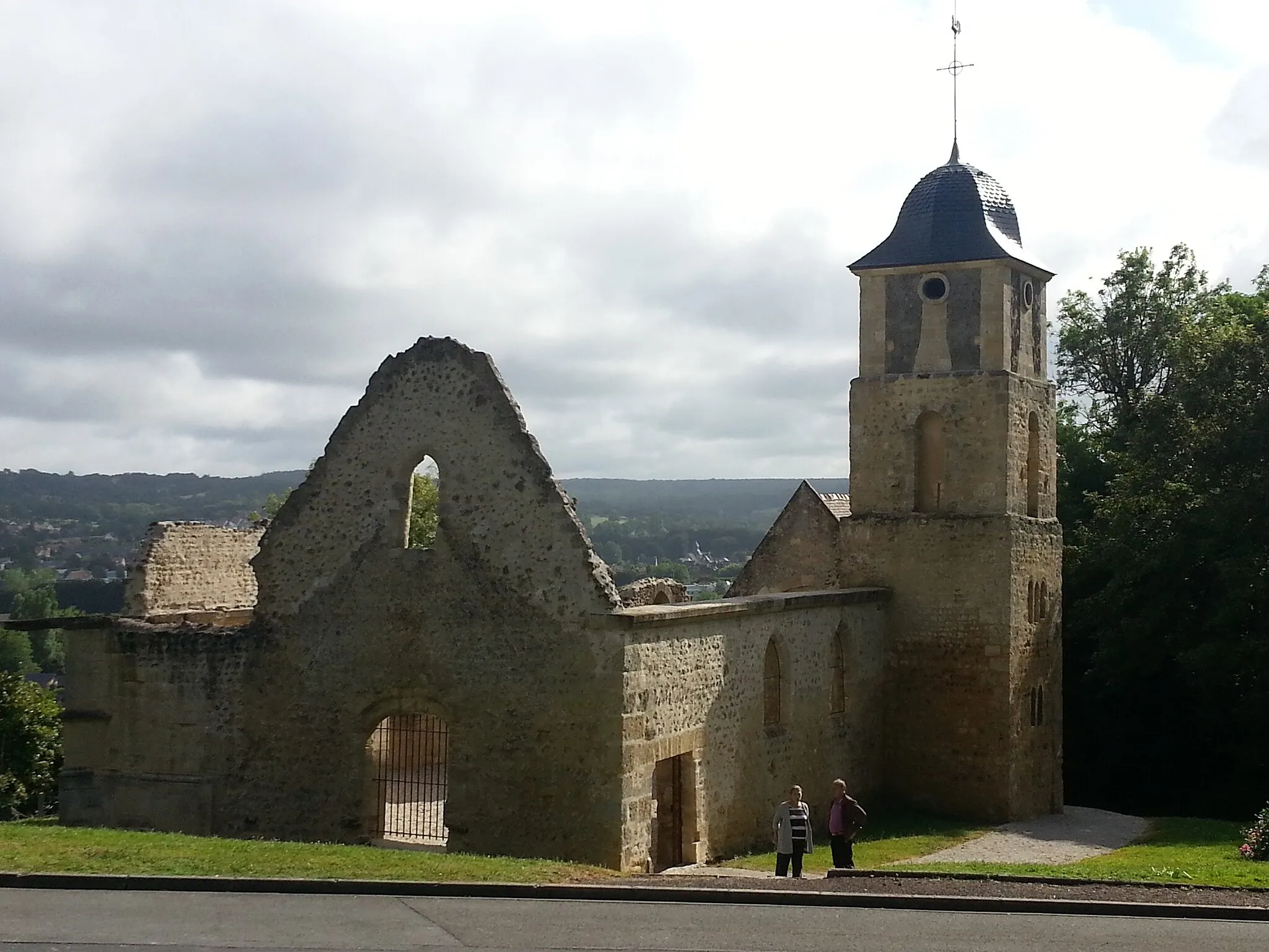 Photo showing: This building is indexed in the base Mérimée, a database of architectural heritage maintained by the French Ministry of Culture, under the reference PA00111658 .