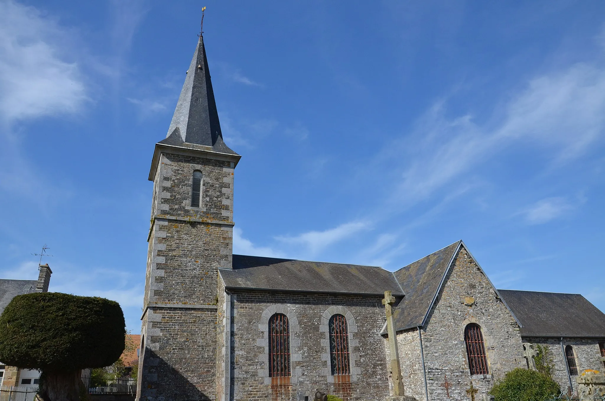 Photo showing: Église Saint-Denis de Saint-Denis-Maisoncelles.