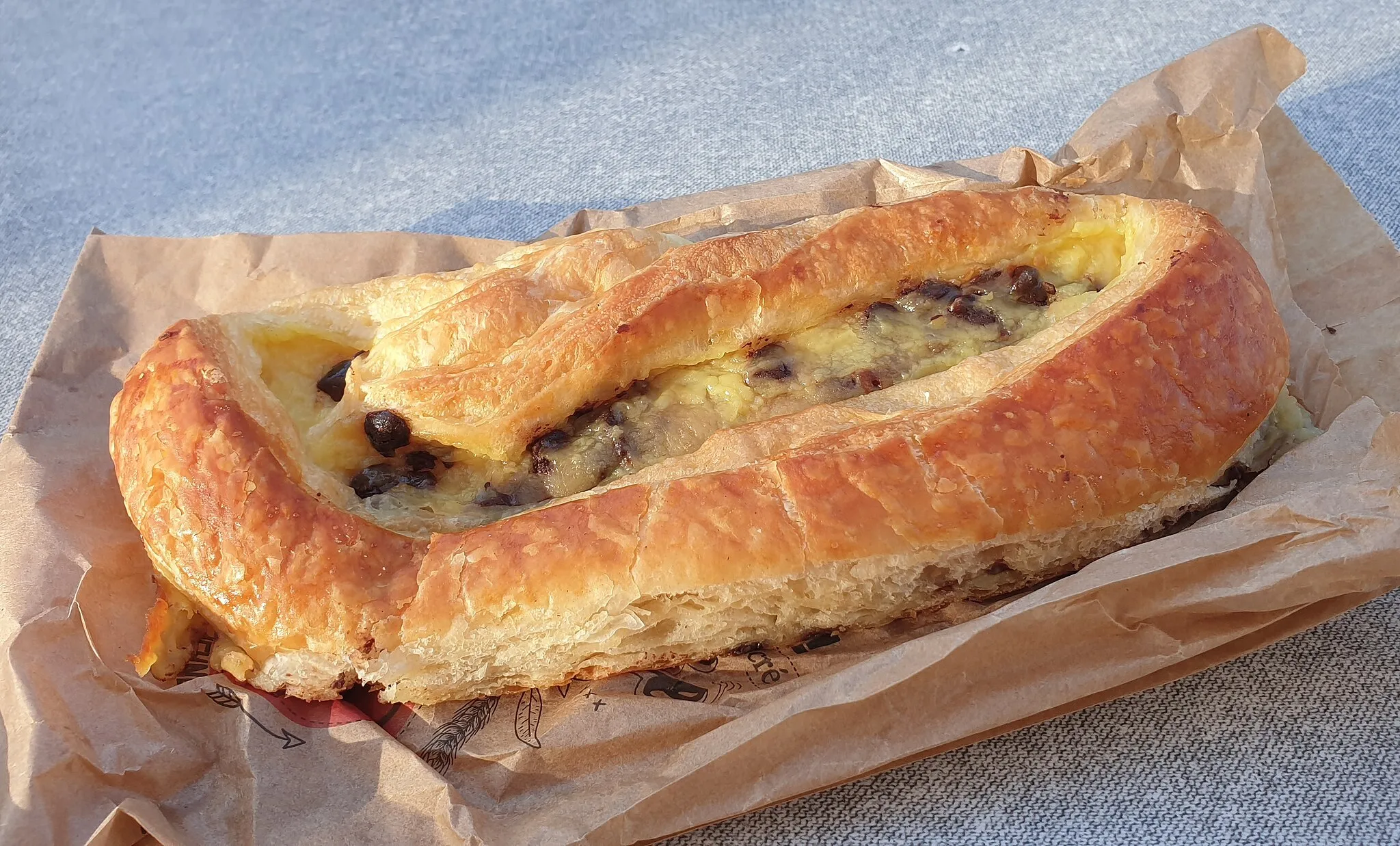 Photo showing: Viennoiserie le Caennais