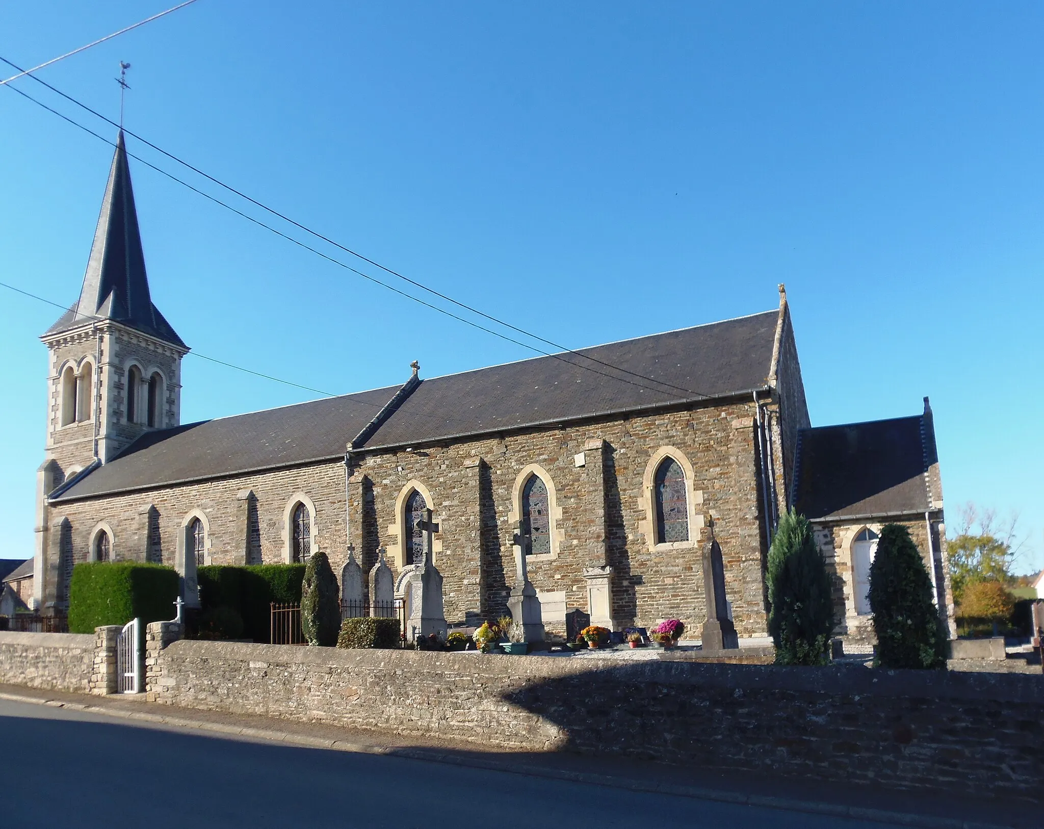 Photo showing: Saint-Lambert (Normandie, France). L'église Saint-Lambert.