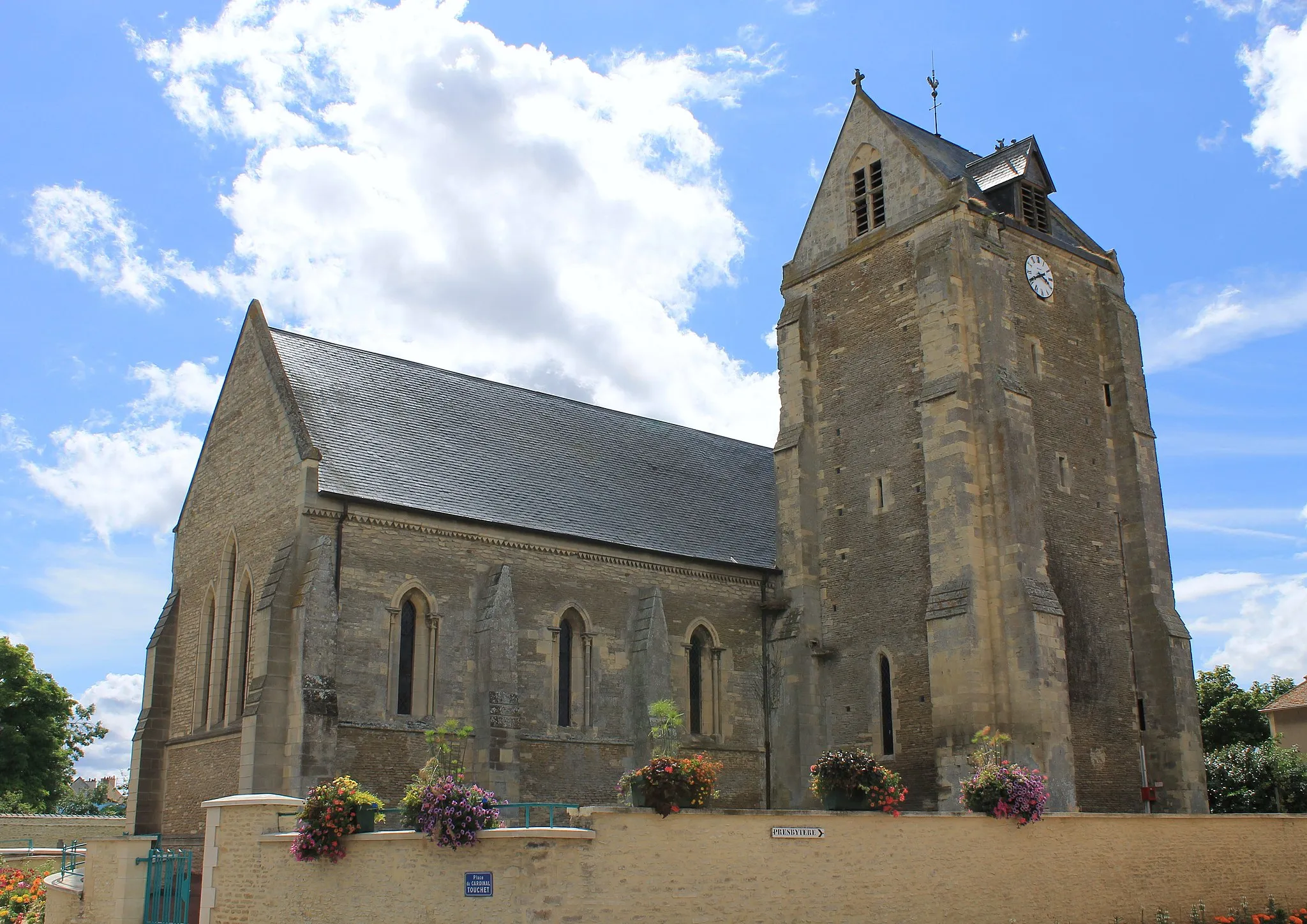 Photo showing: Eglise Saint Vigor du XIIIème siècle à Soliers (Calvados)