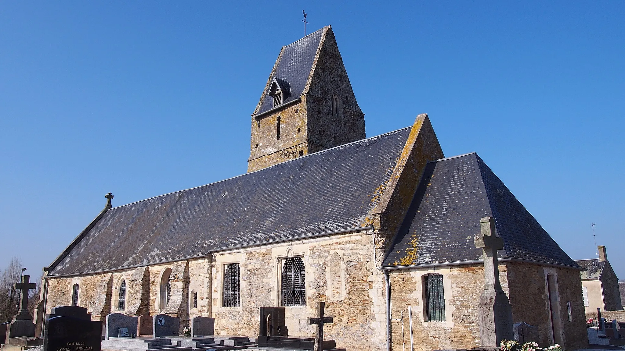 Photo showing: Tracy-Bocage (Normandie, France). L'église Saint-Raven-et-Saint-Rasiphe.