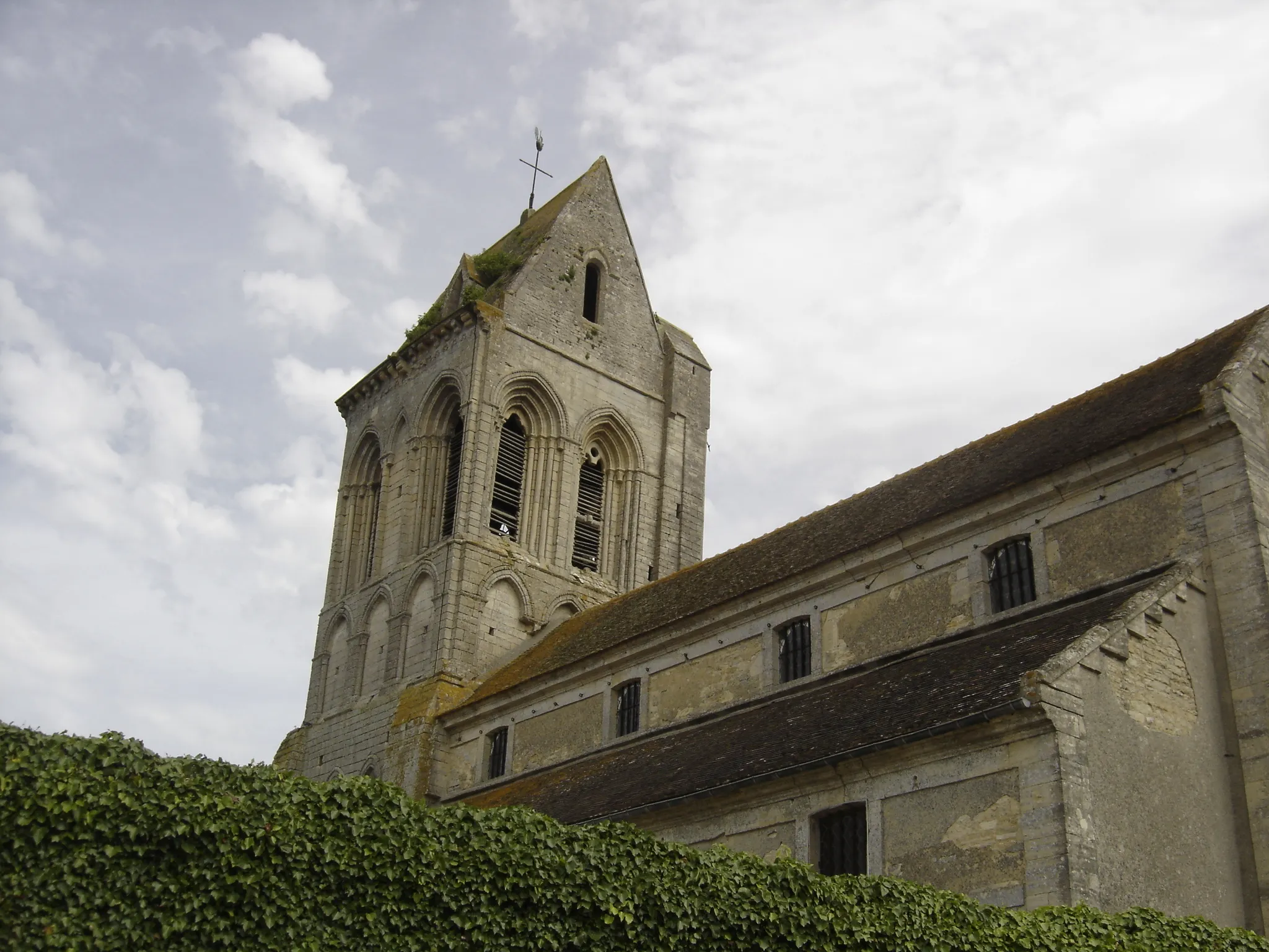 Photo showing: l'église Saint-Laurent , vue latérale