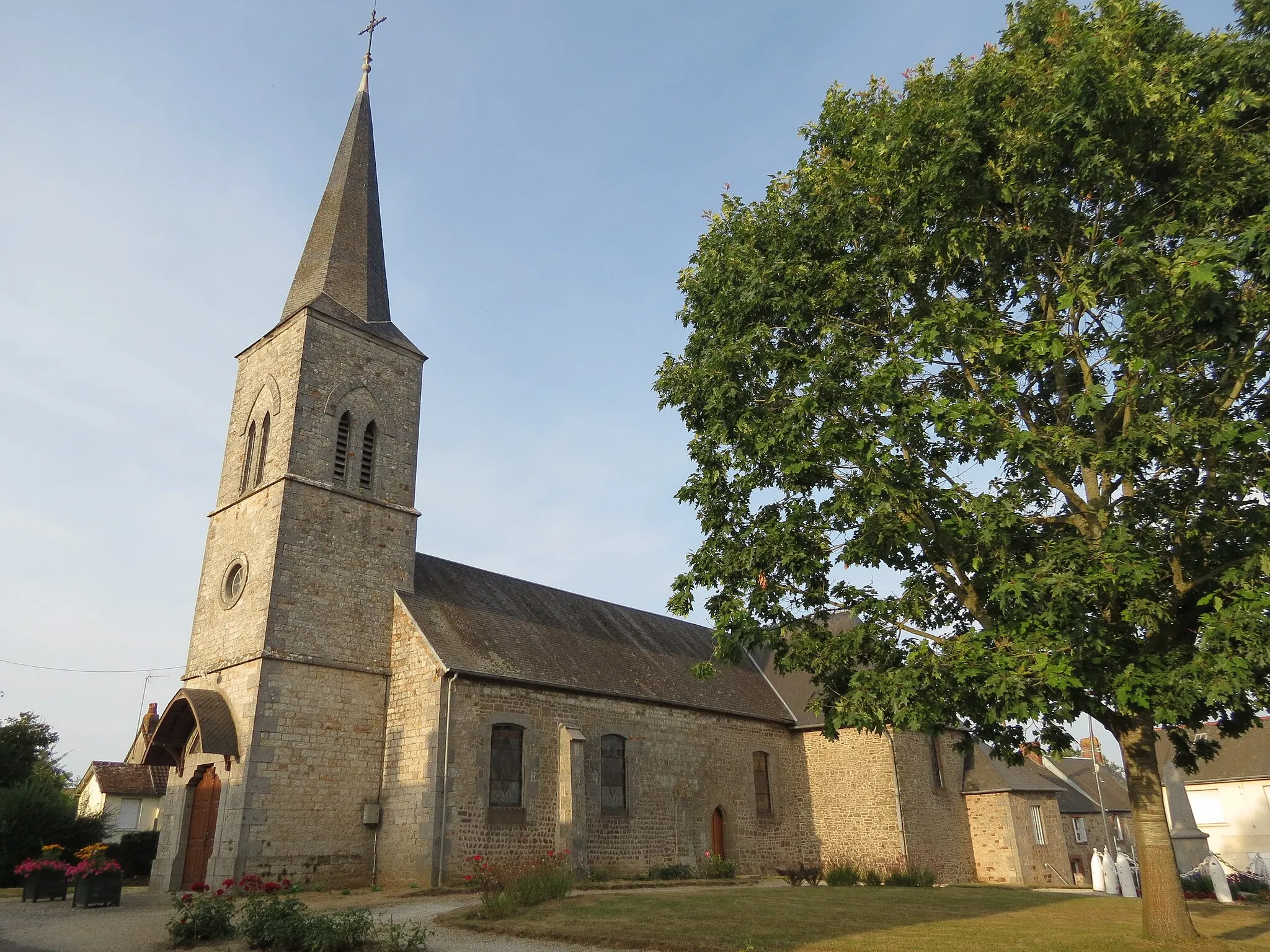Photo showing: Église Saint-Hilaire.