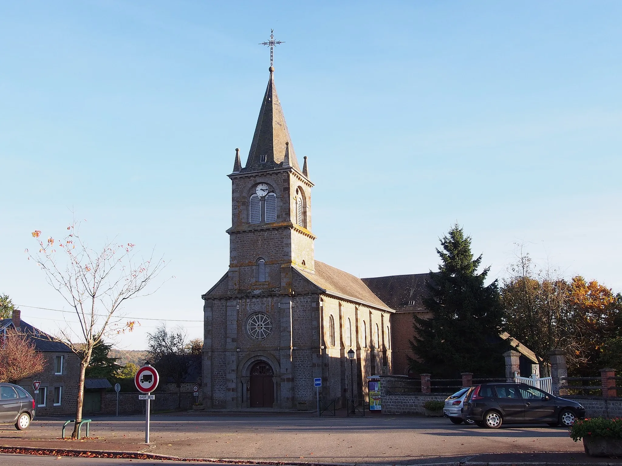 Photo showing: Banvou (Normandie, France). L'église Saint-Ernier.