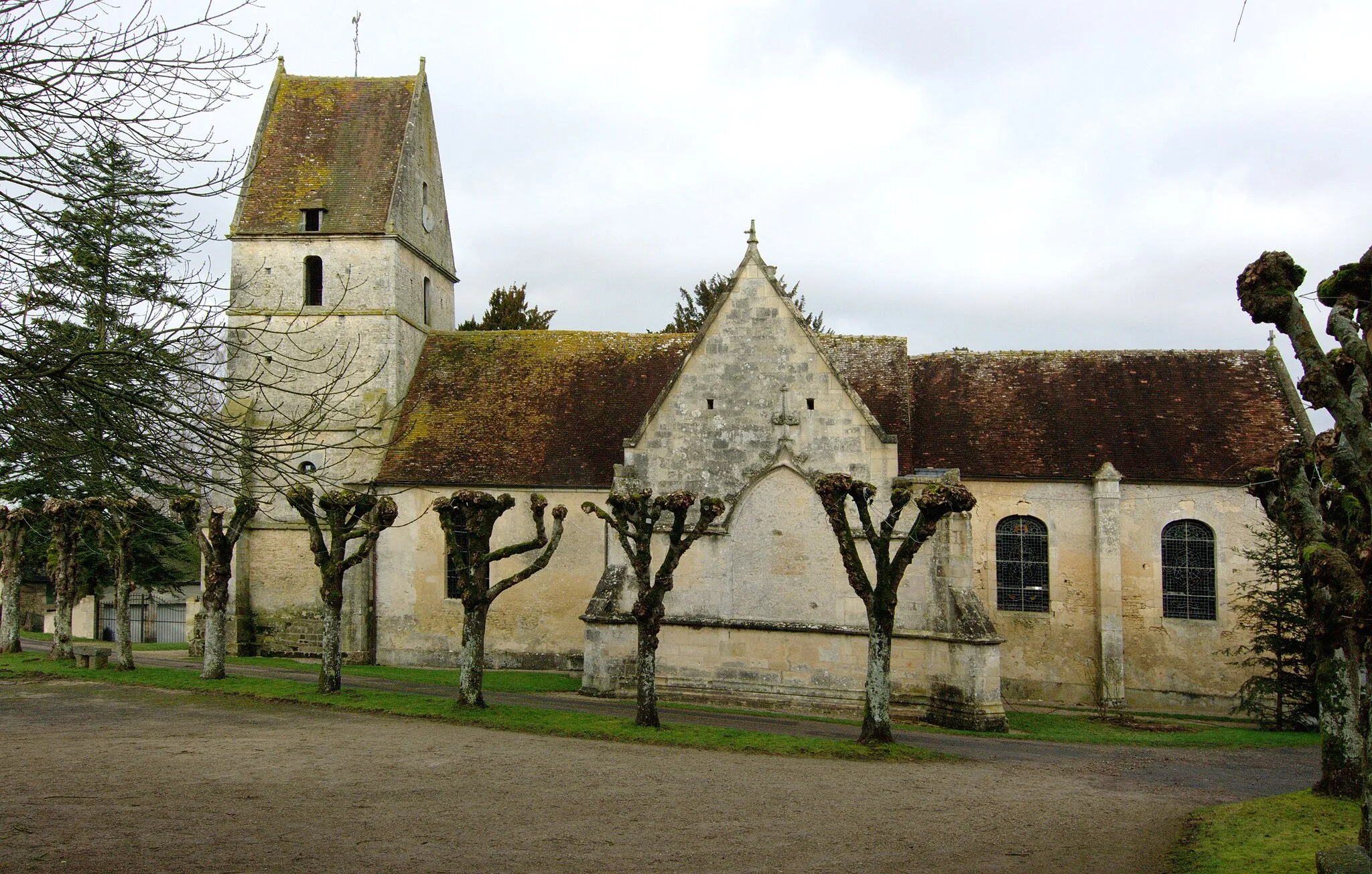 Photo showing: L'église Notre-Dame de la Nativité (XIIIème-XVème) à Habloville, Orne.