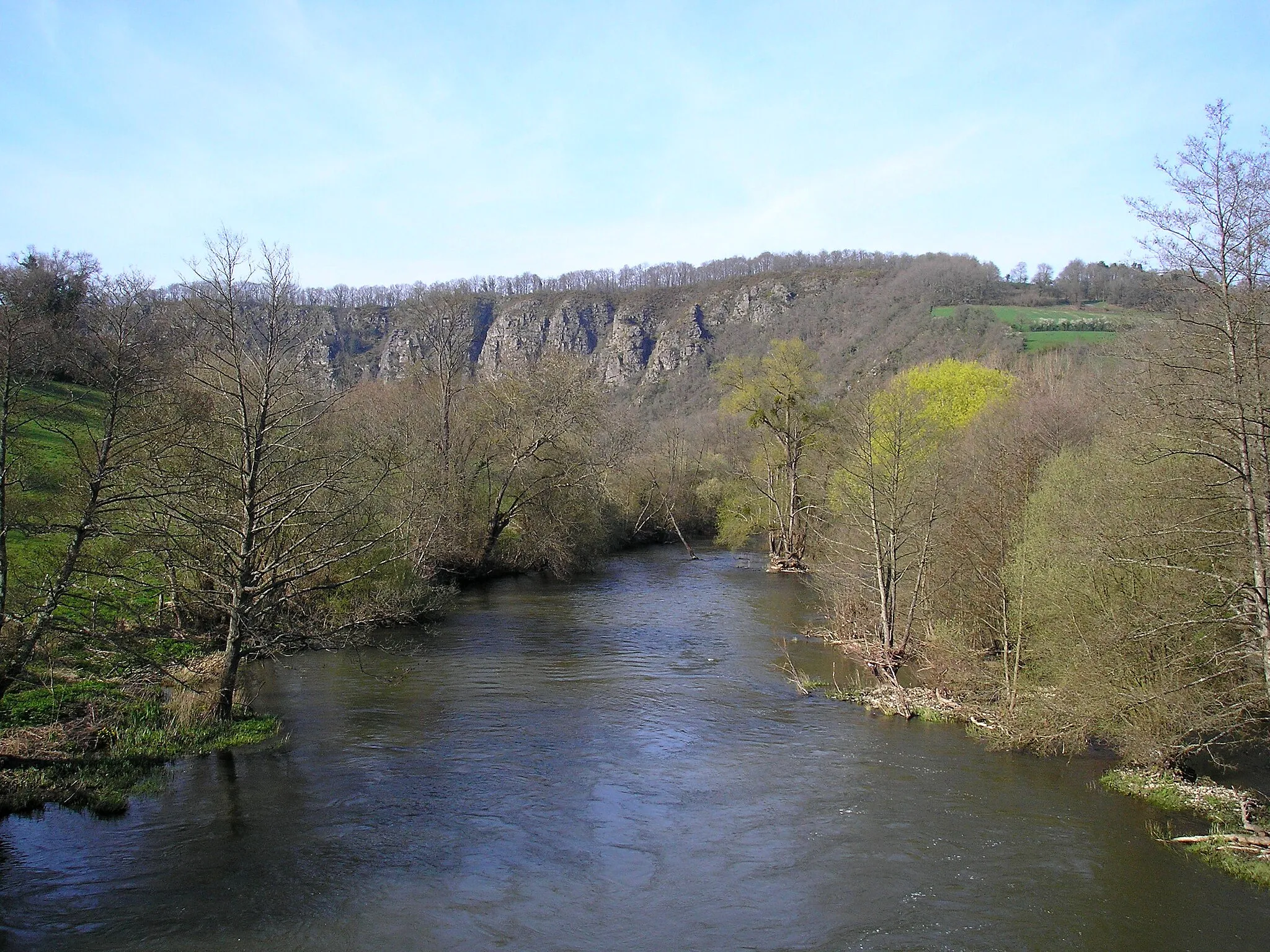 Photo showing: Clécy, Le Vey, Le Bô (Normandie, France). L'Orne et les rochers des Parcs.