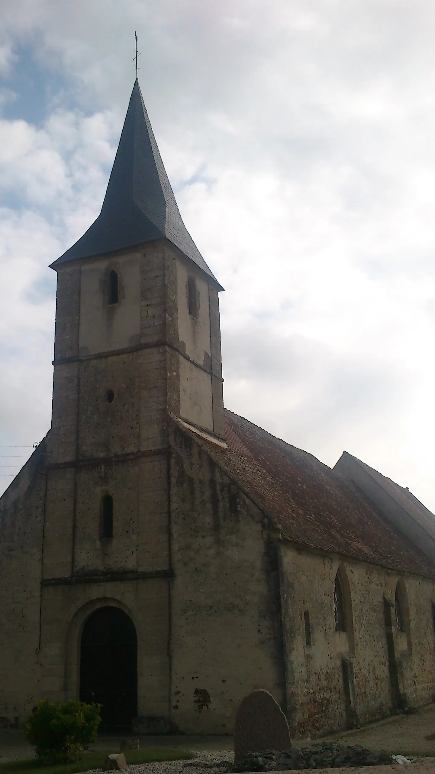 Photo showing: Eglise de Villedieu-lès-Bailleul