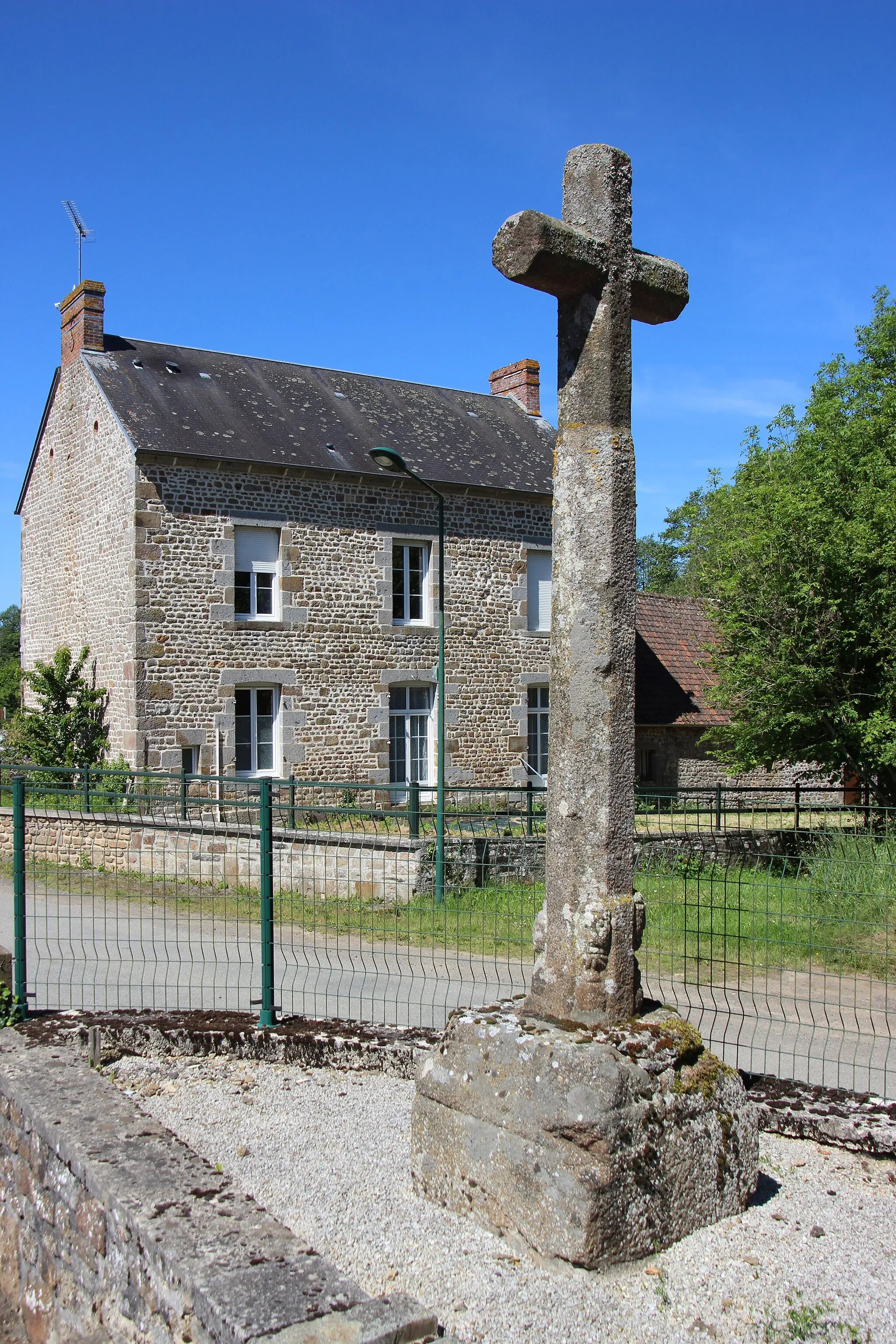 Photo showing: Calvaire  Saint-Georges-d'Annebecq