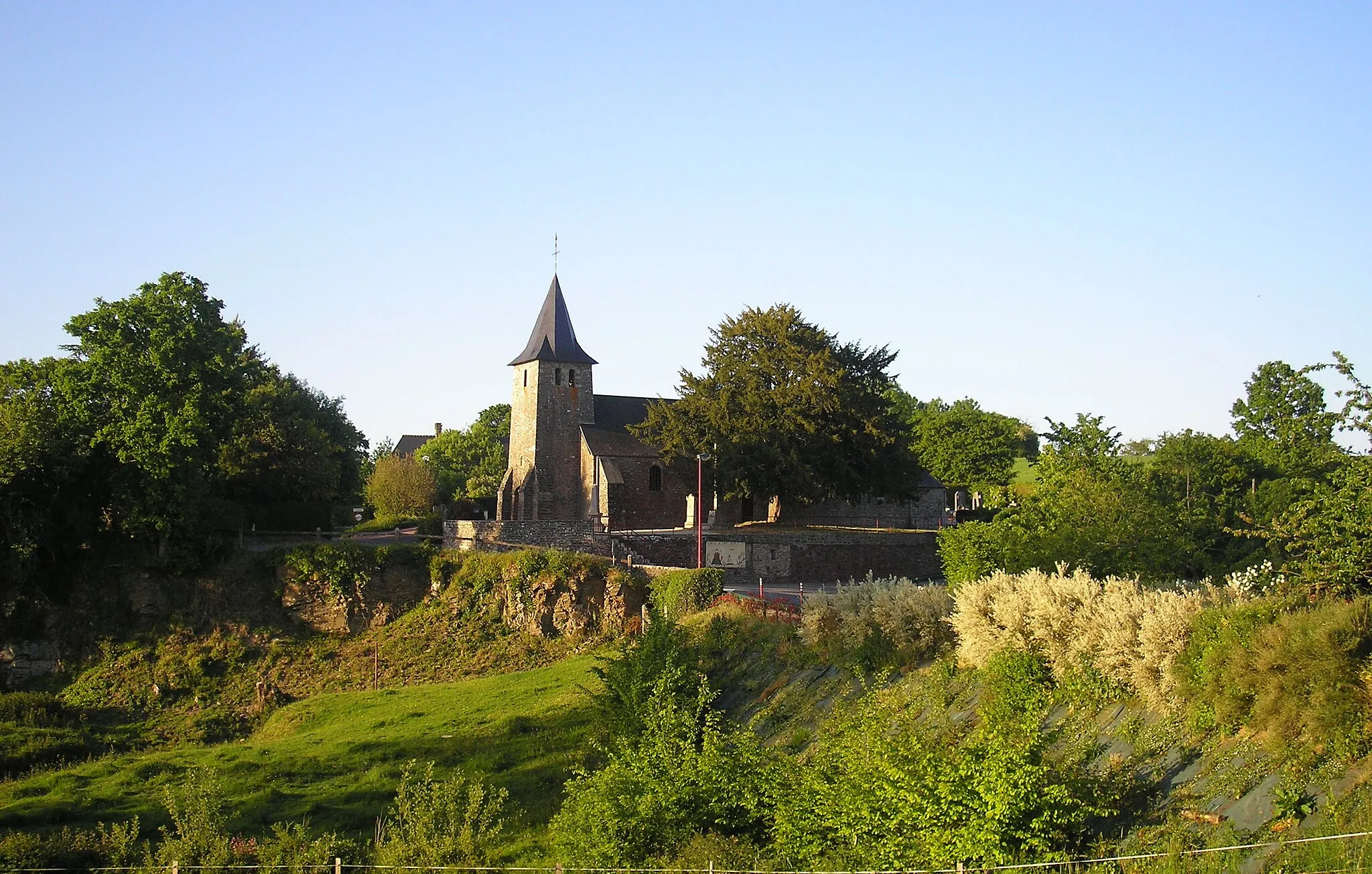 Photo showing: Brectouville (Normandie, France). Vue sur l'église Saint-Pierre.