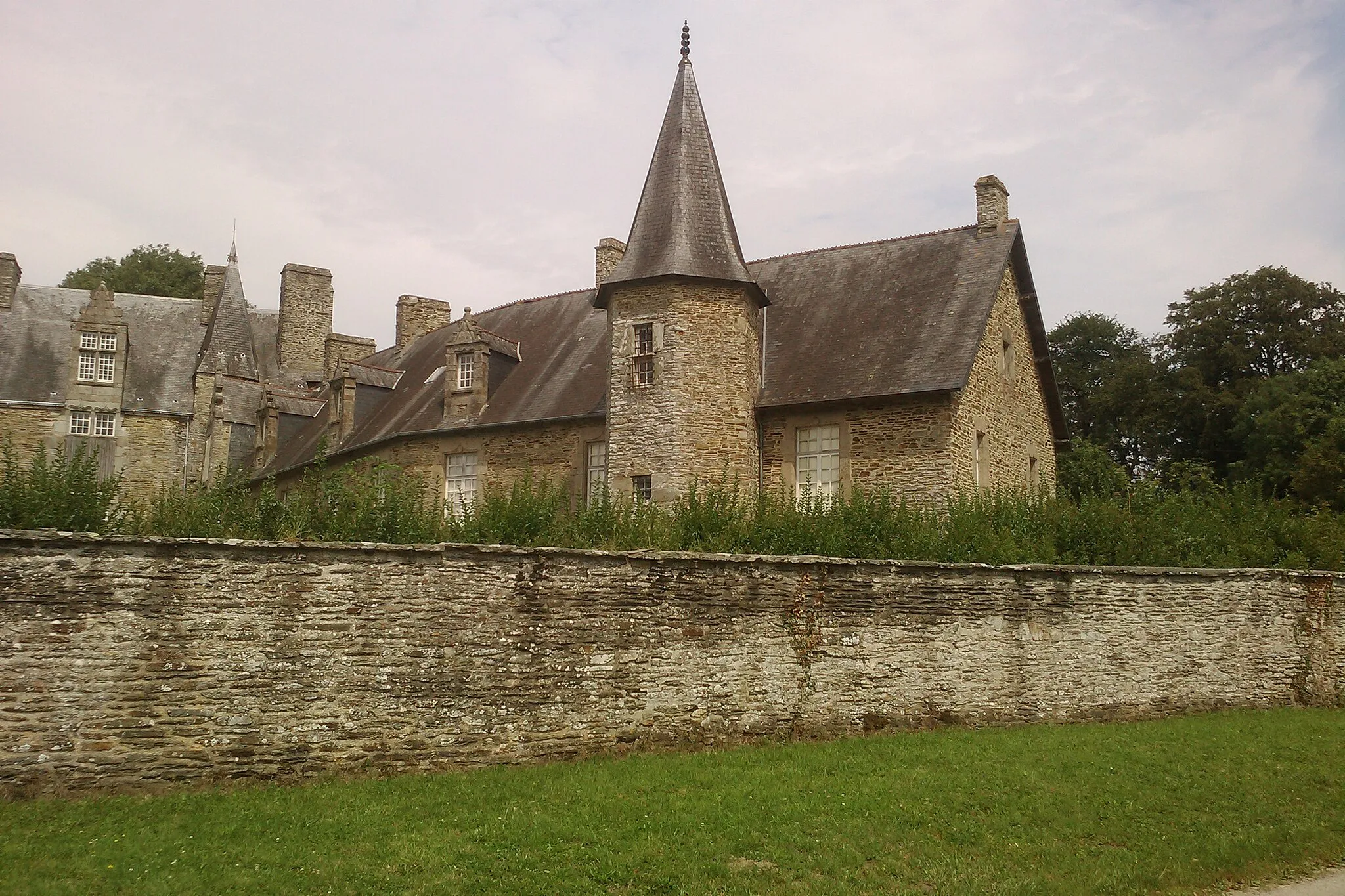 Photo showing: Château Saint-Pierre-de-Semilly