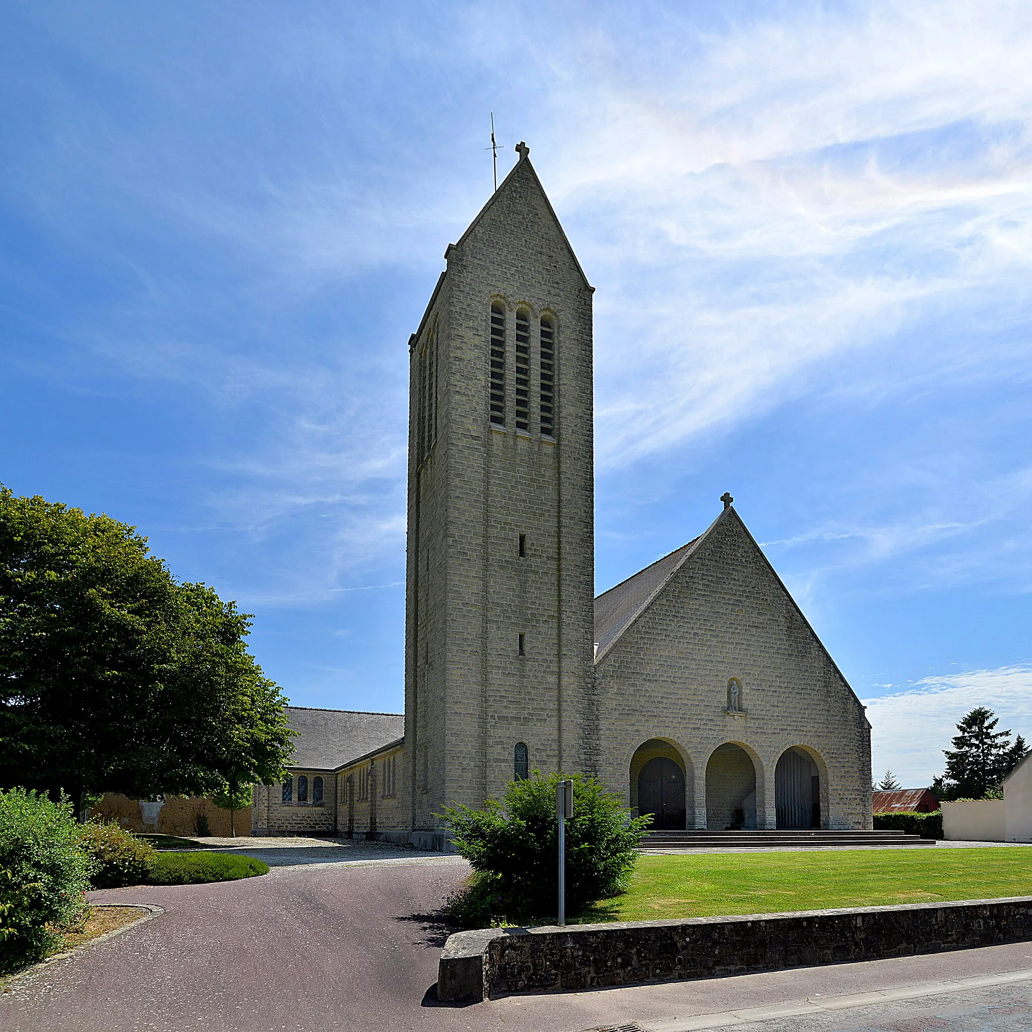 Photo showing: Auxais (Manche)