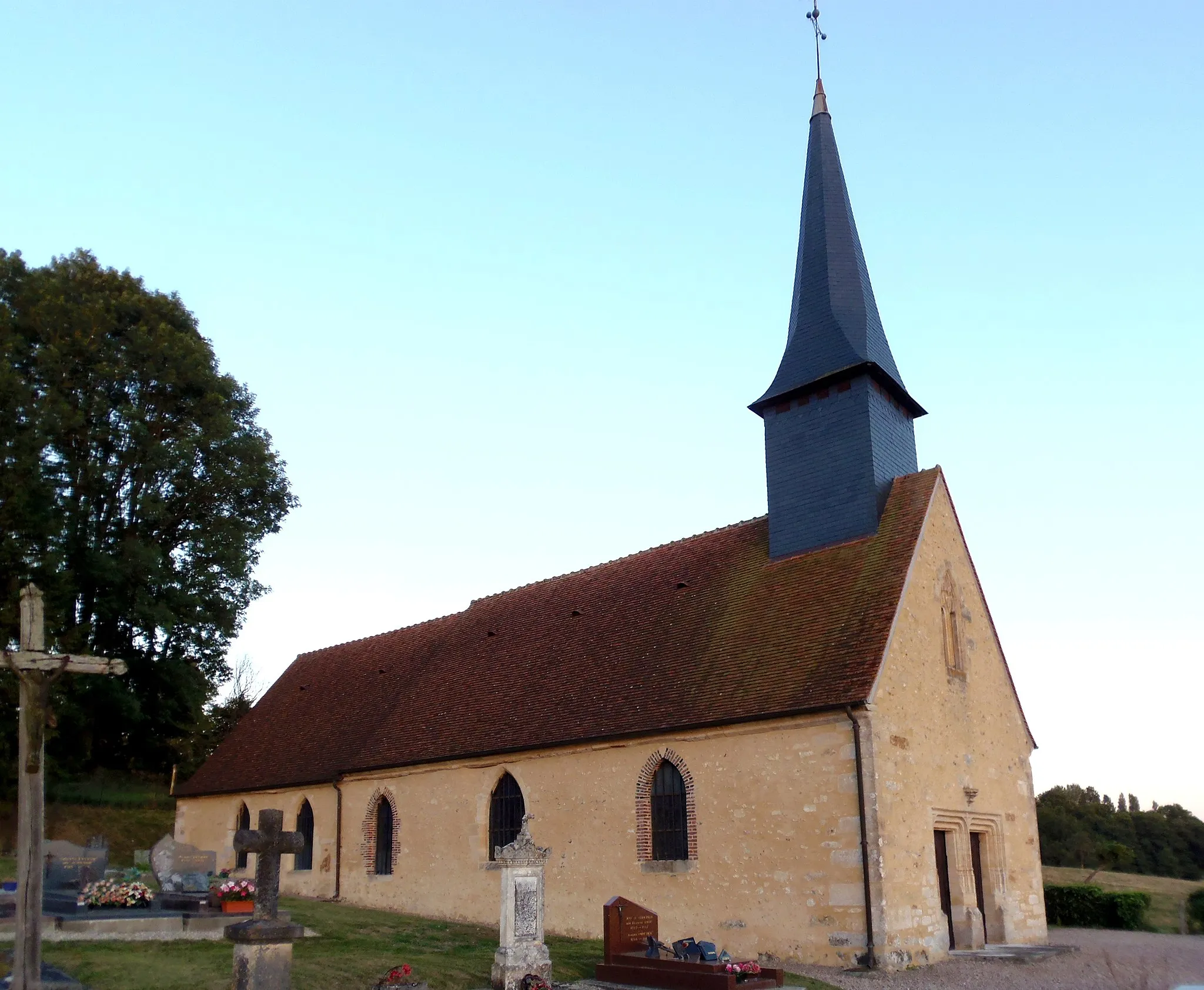 Photo showing: Champosoult (Normandie, France). L'église Saint-Pierre.