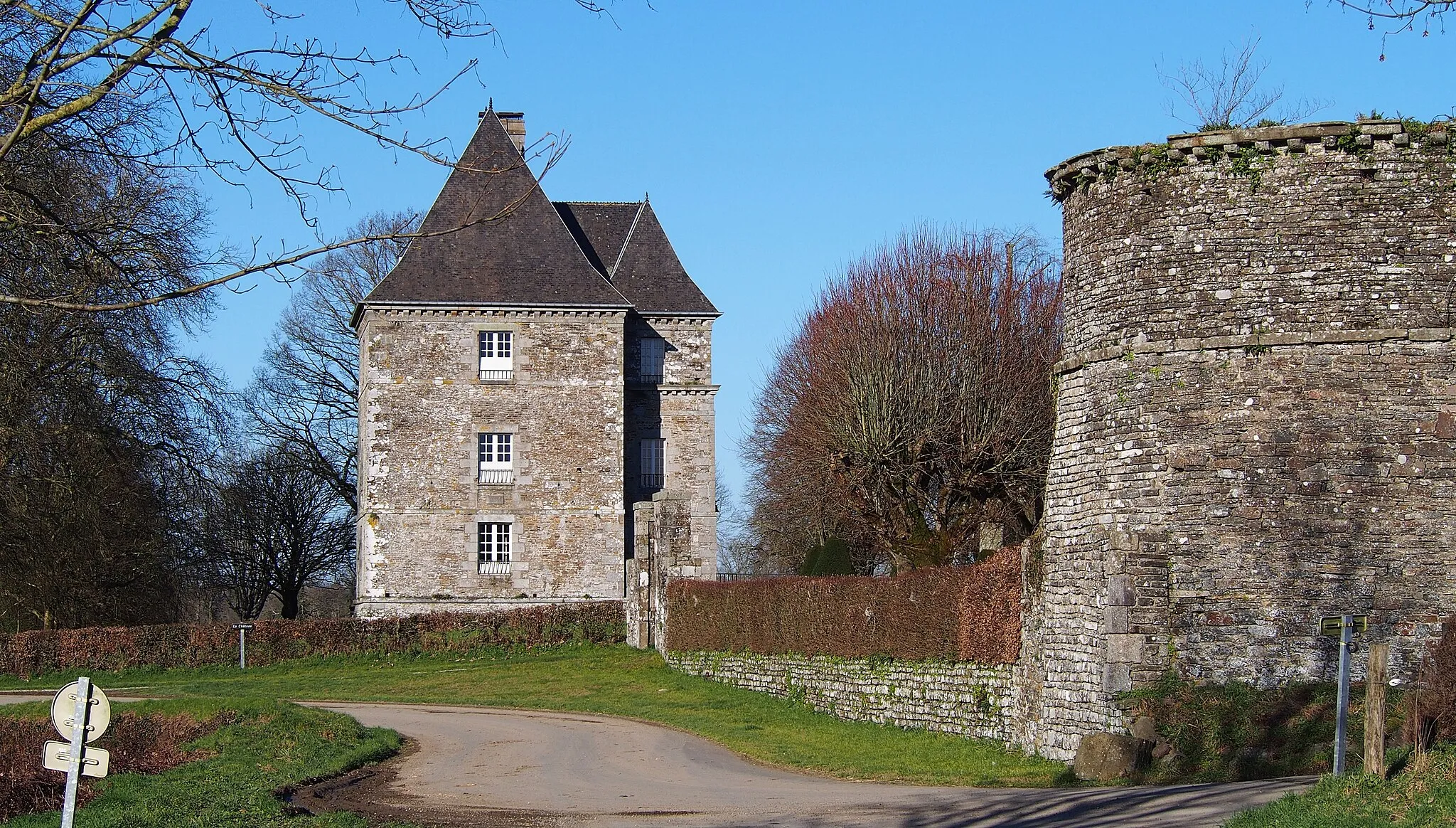 Photo showing: Le Mesnil-Garnier (Normandie, France). Le château.