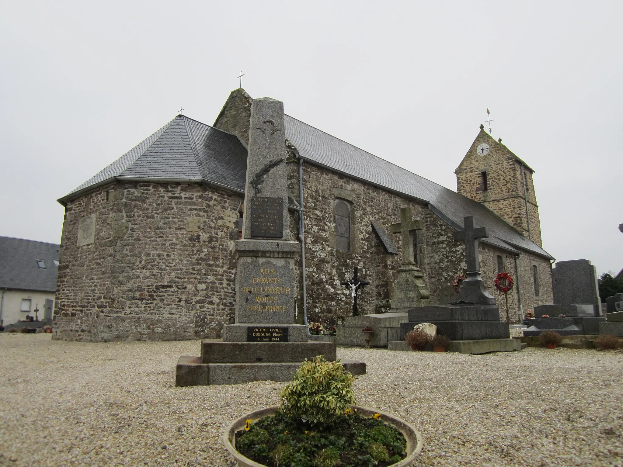 Photo showing: Église Notre-Dame du Lorreur