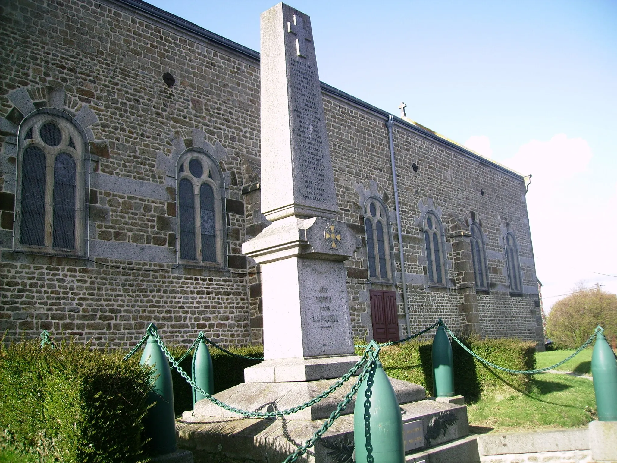 Photo showing: Monument aux morts de landisacq