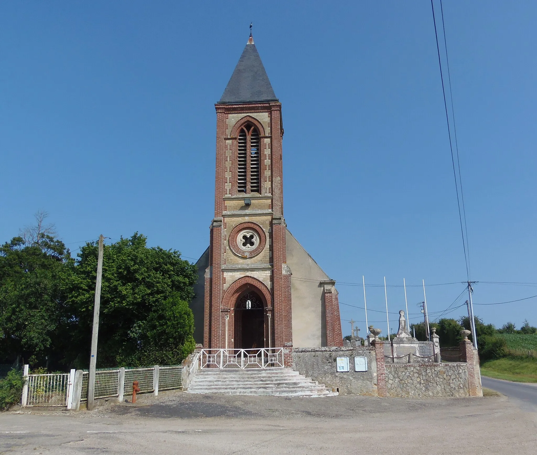 Photo showing: L'Oudon (Normandie, France). L'église Notre-Dame de Notre-Dame-de-Fresnay.