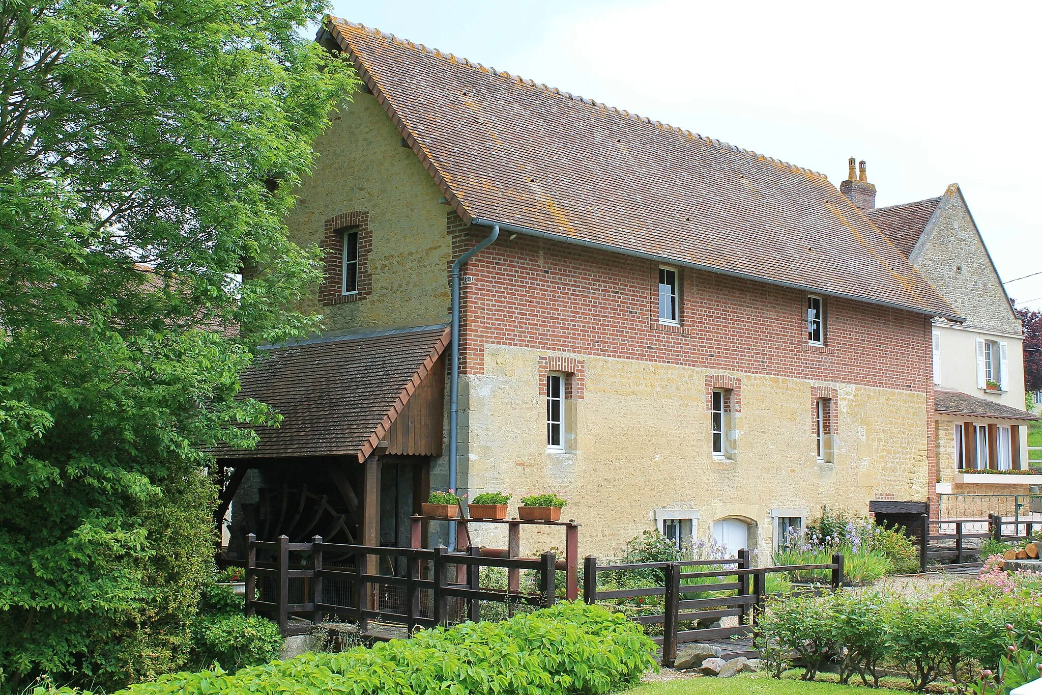 Photo showing: Moulin de Carel à Saint-Pierre-sur-Dives (Calvados)