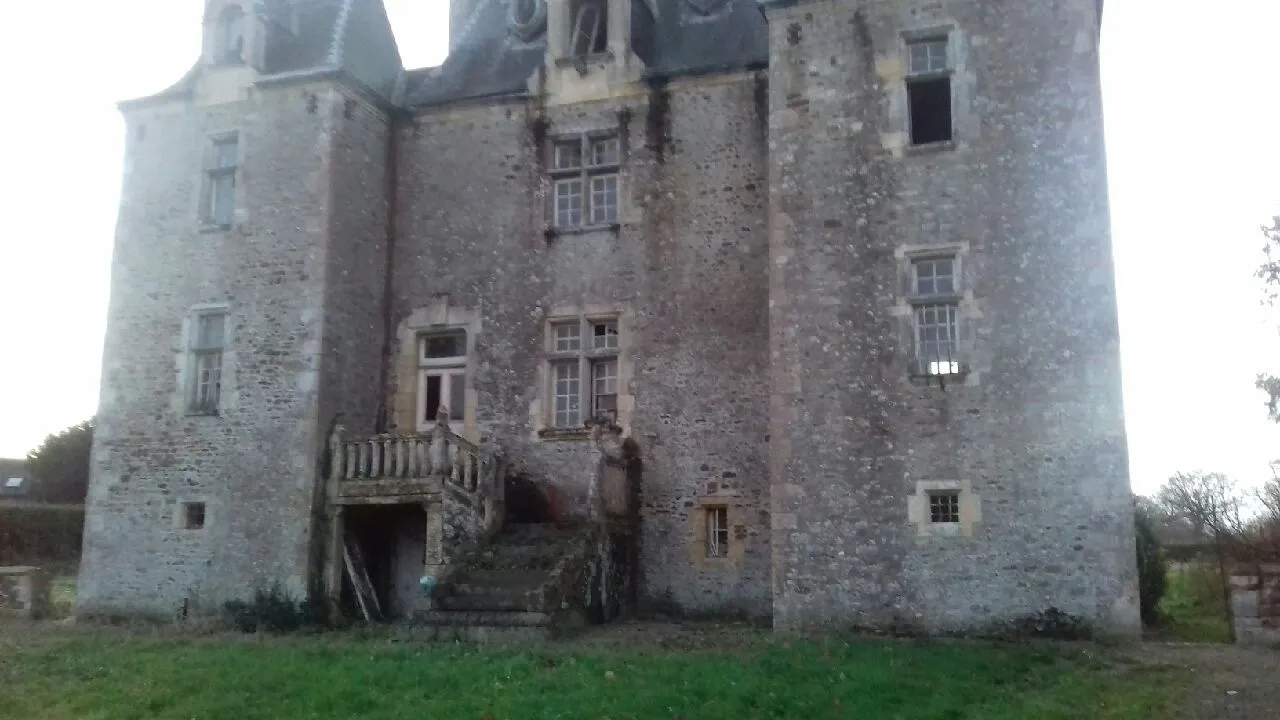 Photo showing: châteaux